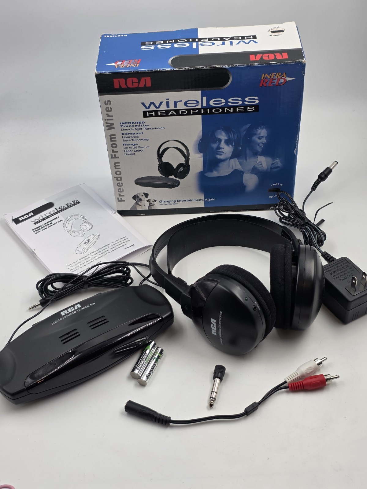 RCA Infrared Wireless Headphones WHR120RS Complete in Box Lightweight Adjustable