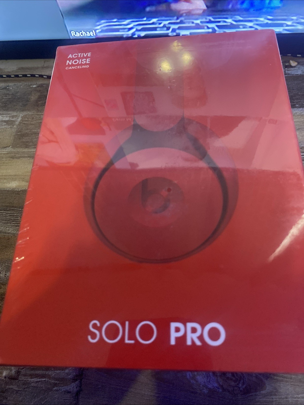 Beats by Dr. Dre Solo 2 2.0 Wired On-Ear Headband Headphones MH8Y2AM/A – Red