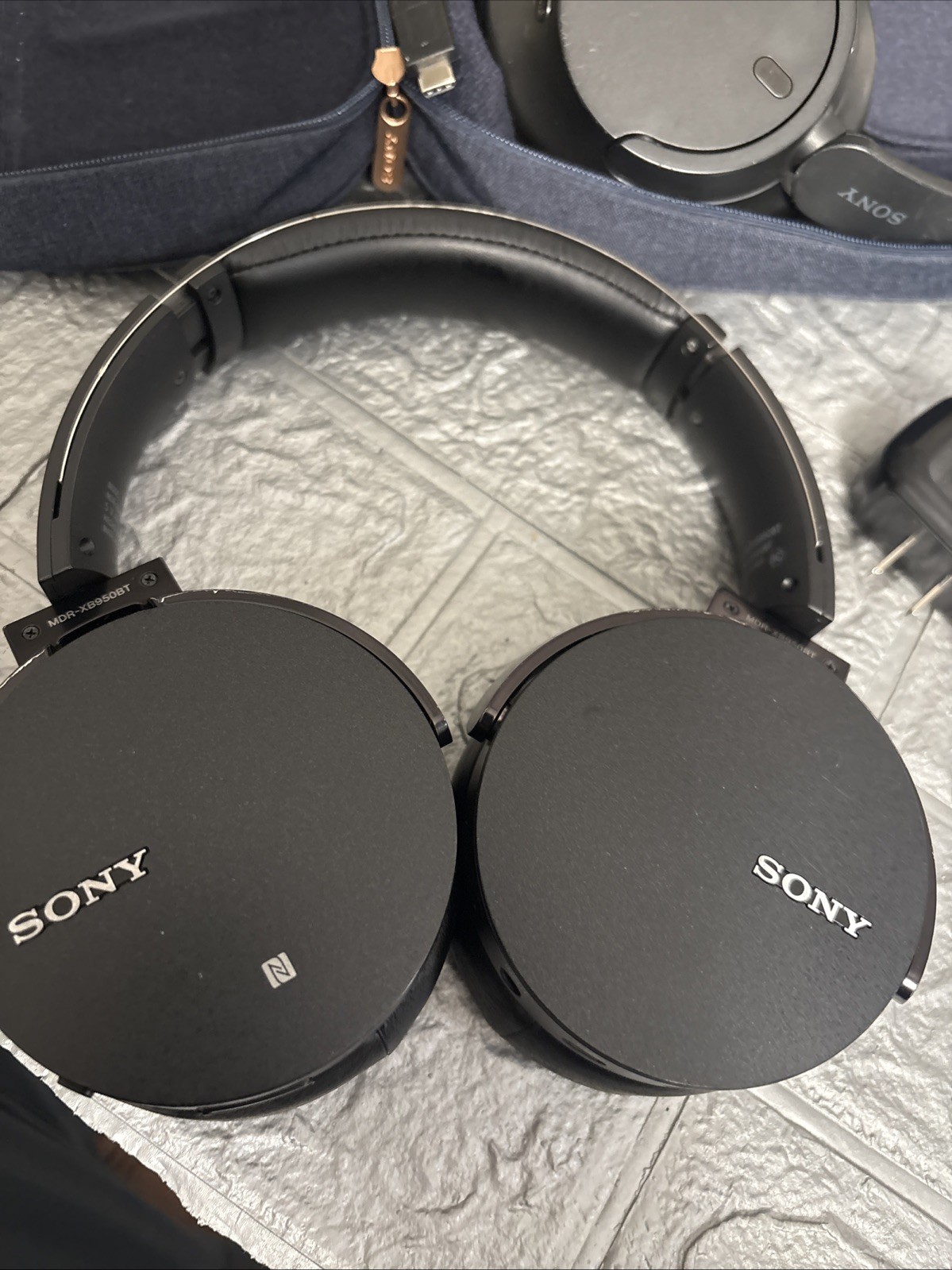 Sony WH-CH720N & Sony XB950B1 Extra BassHeadphones Black. Tested & Work /Read
