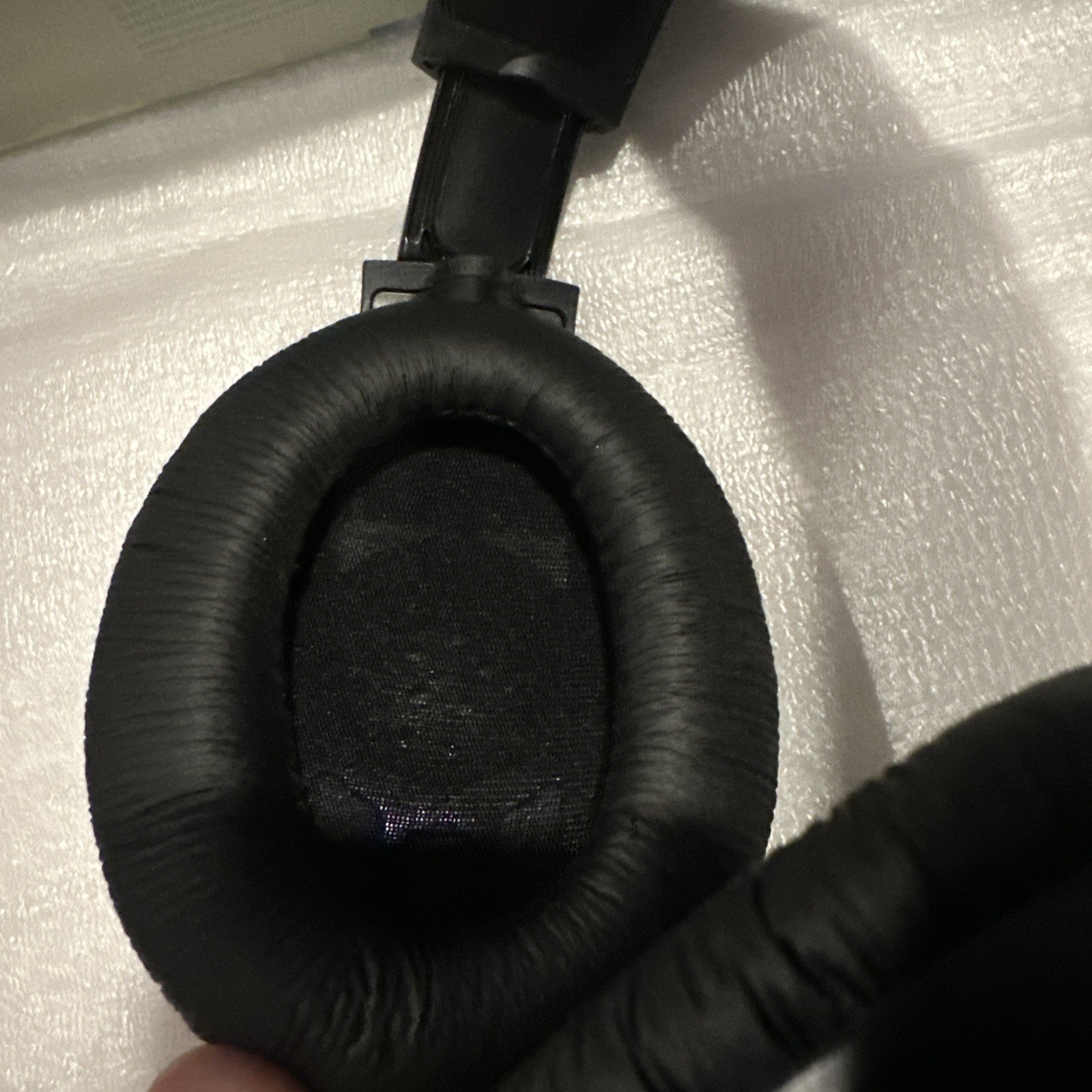 Sennheiser HD201 VINTAGE 2005 Wired Headphones – w/ Original Box! RARE