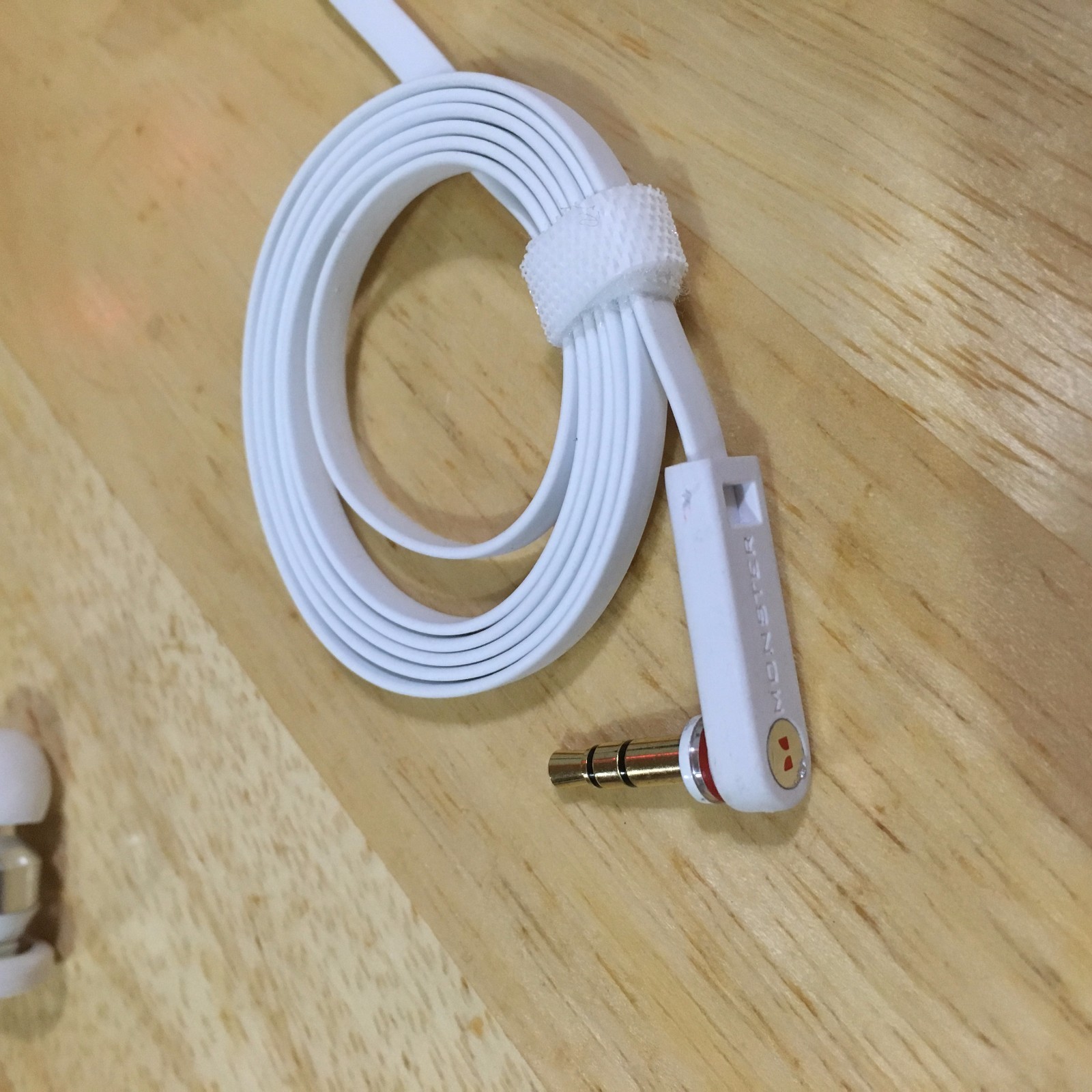 Beats by Dr. Dre Tour In-Ear Headphones with Remote & Mic for iPhone5/6/White