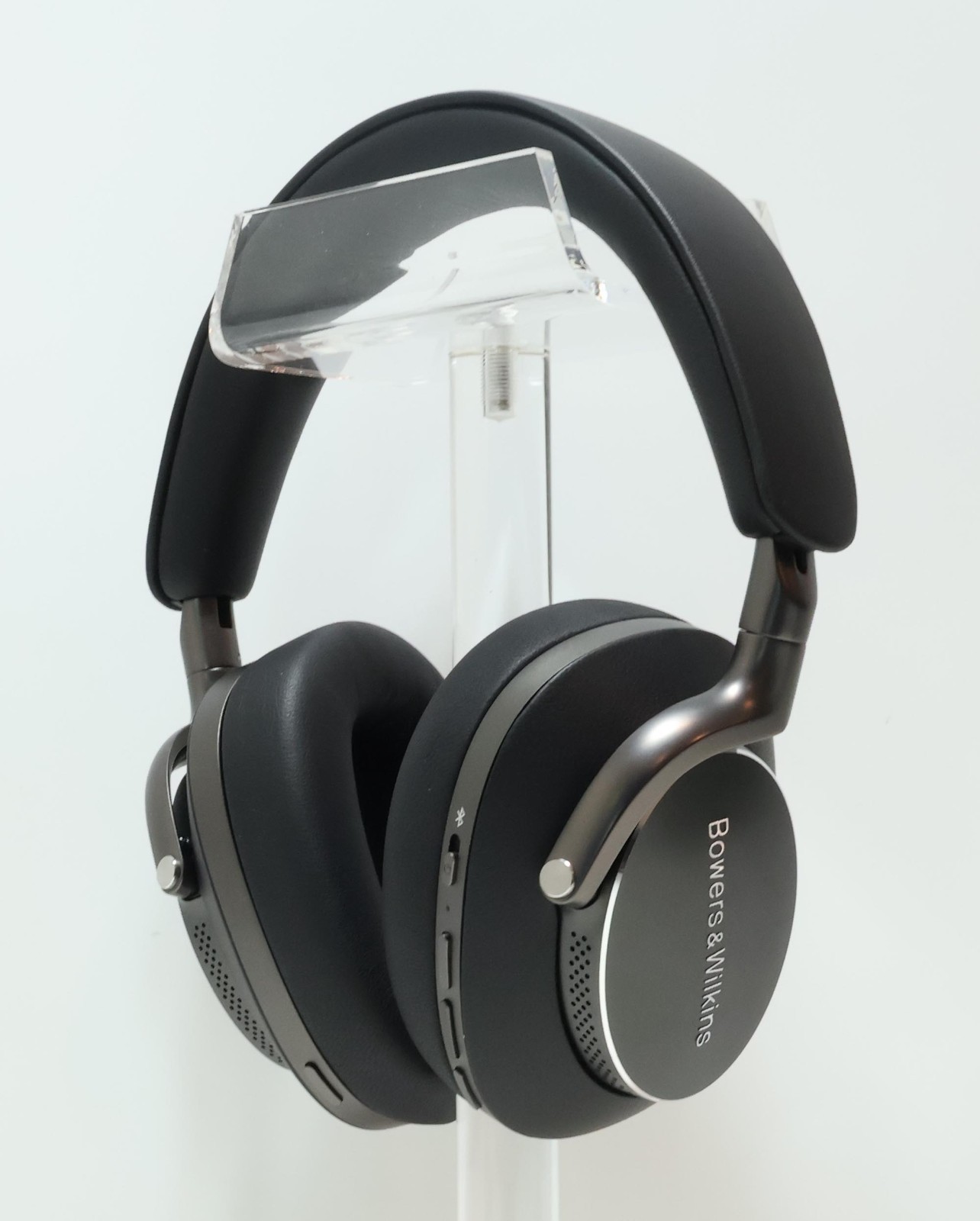Bowers and Wilkins PX8 Model FP42951 (Black/Gray)