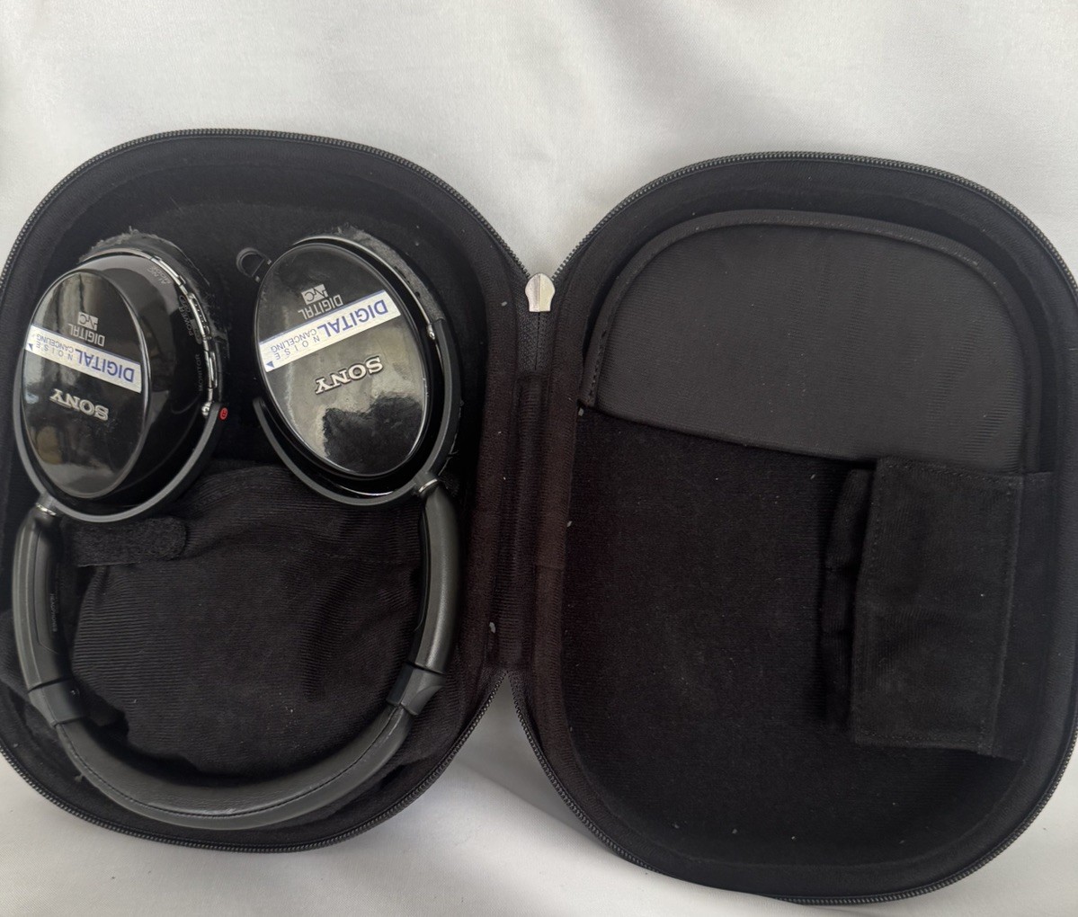Sony MDR-NC500D Digital Noise Canceling Headphones w/ Case Battery Pack Tested