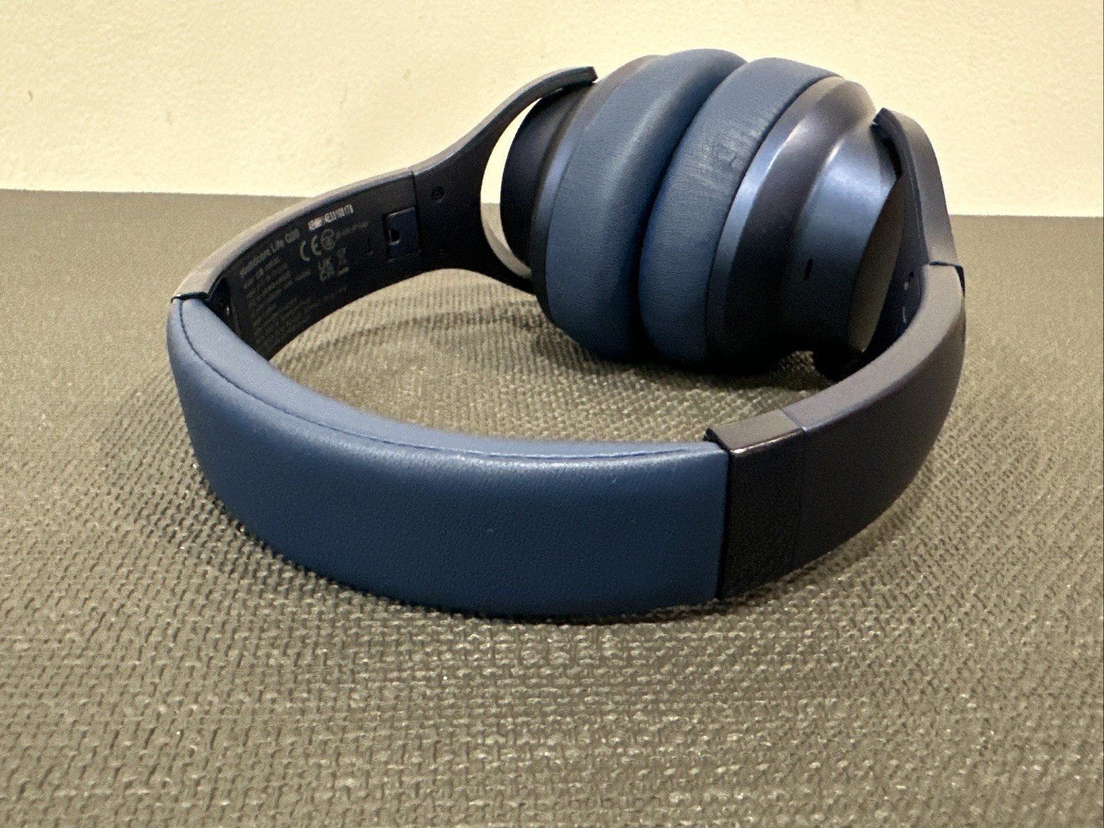 Soundcore Life Q20 Bluetooth Wireless Headphones Blue