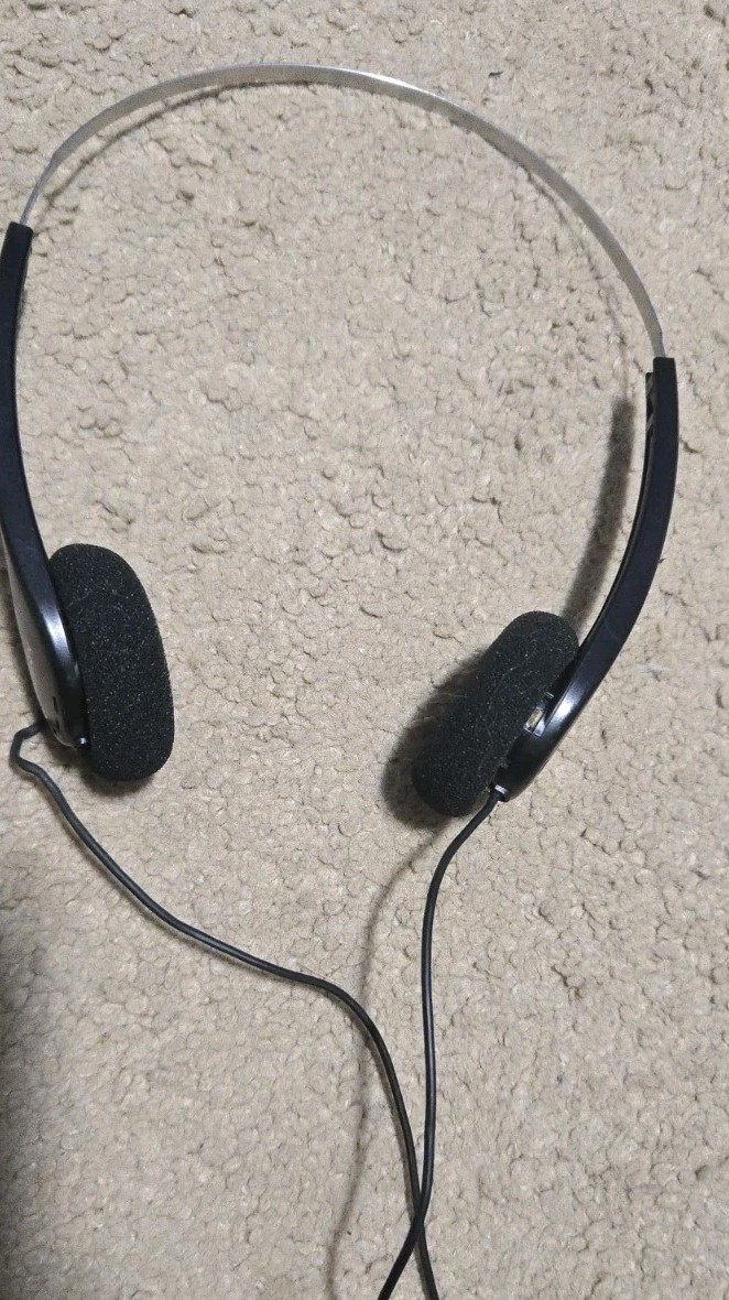 Vintage Retro Sony Walkman MDR-006 Lightweight Headphones On-Ear w NEW Foam Pads