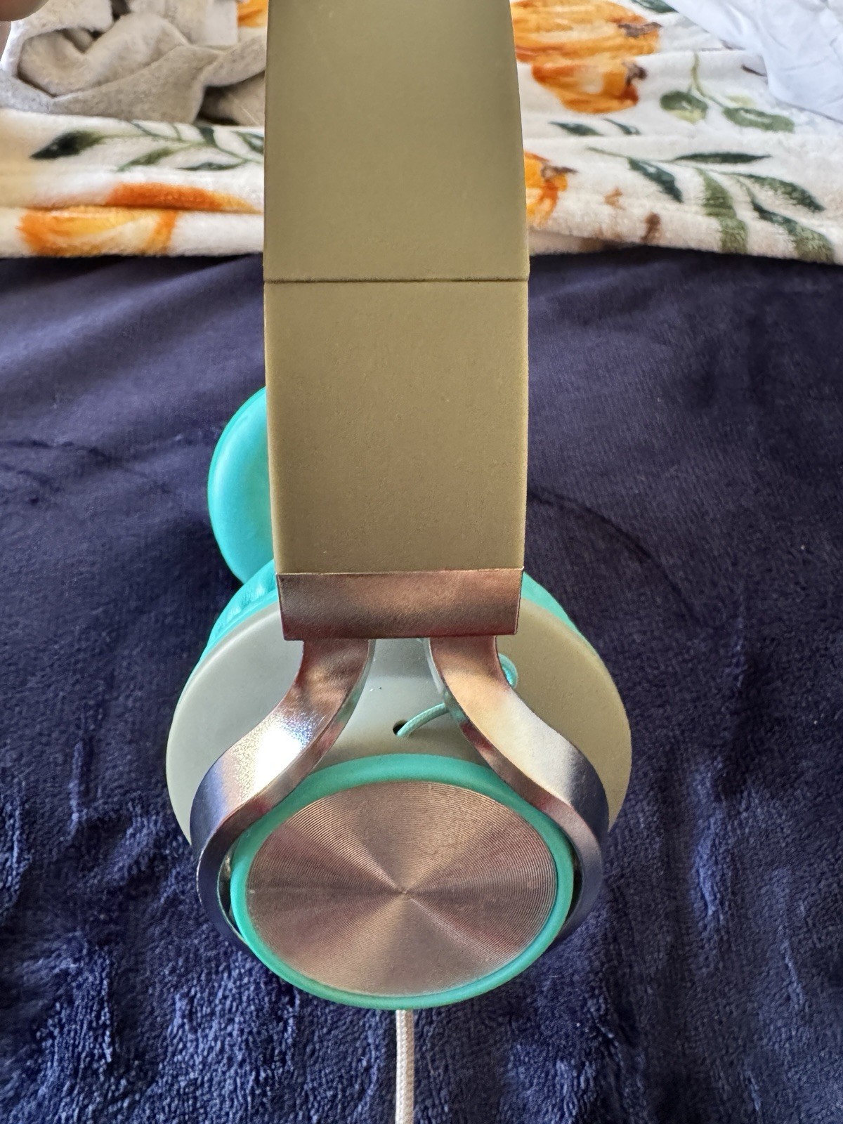 Adjustable Teal Blue Headphones For Kids & Adults. Used But In Good Condition