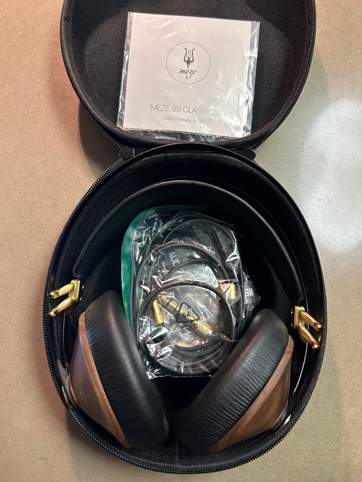 Meze Audio 99 Classics Over-Ear Headphones – Walnut/Gold – 1st Gen