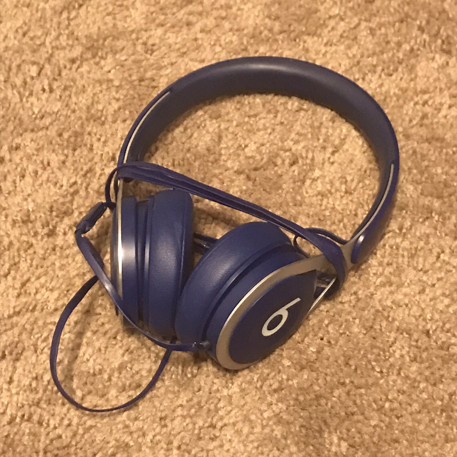 Beats By Dr. Dre ML9D2LLA Headphones – Blue