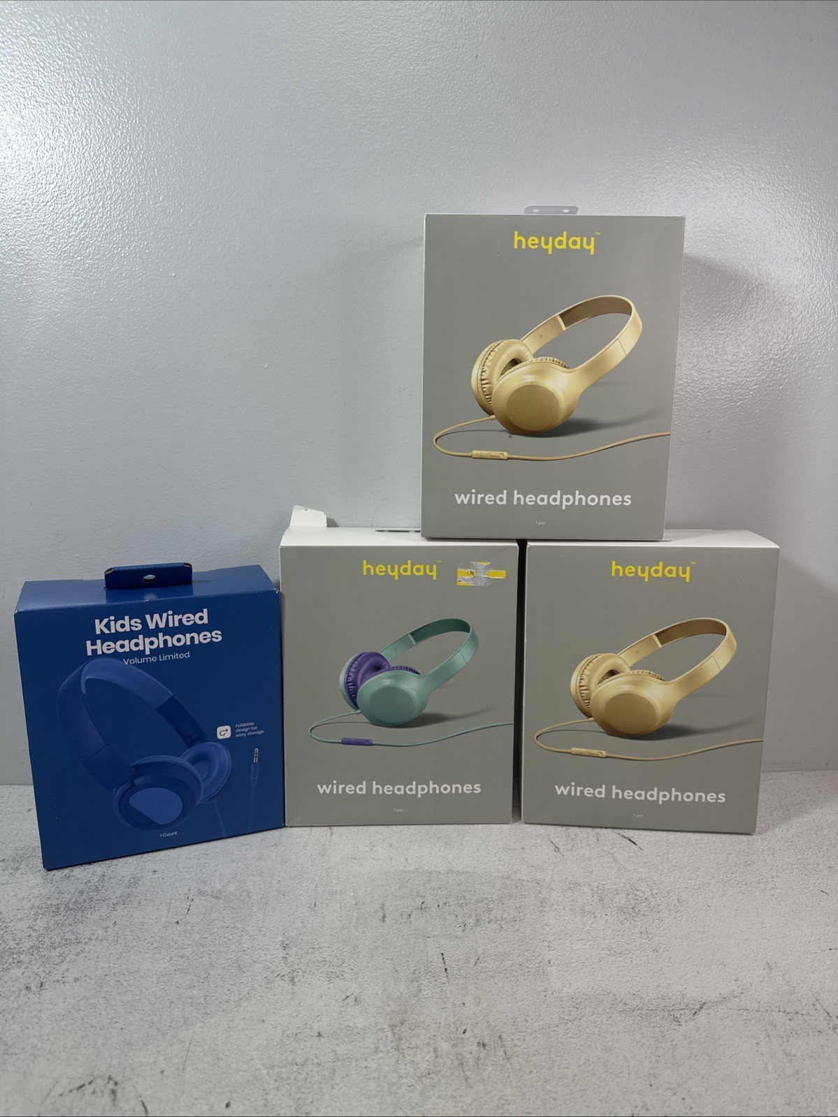 Heyday Earbuds Wired And Wireless Lot of 34 – Classroom Headphones Earbuds NEW