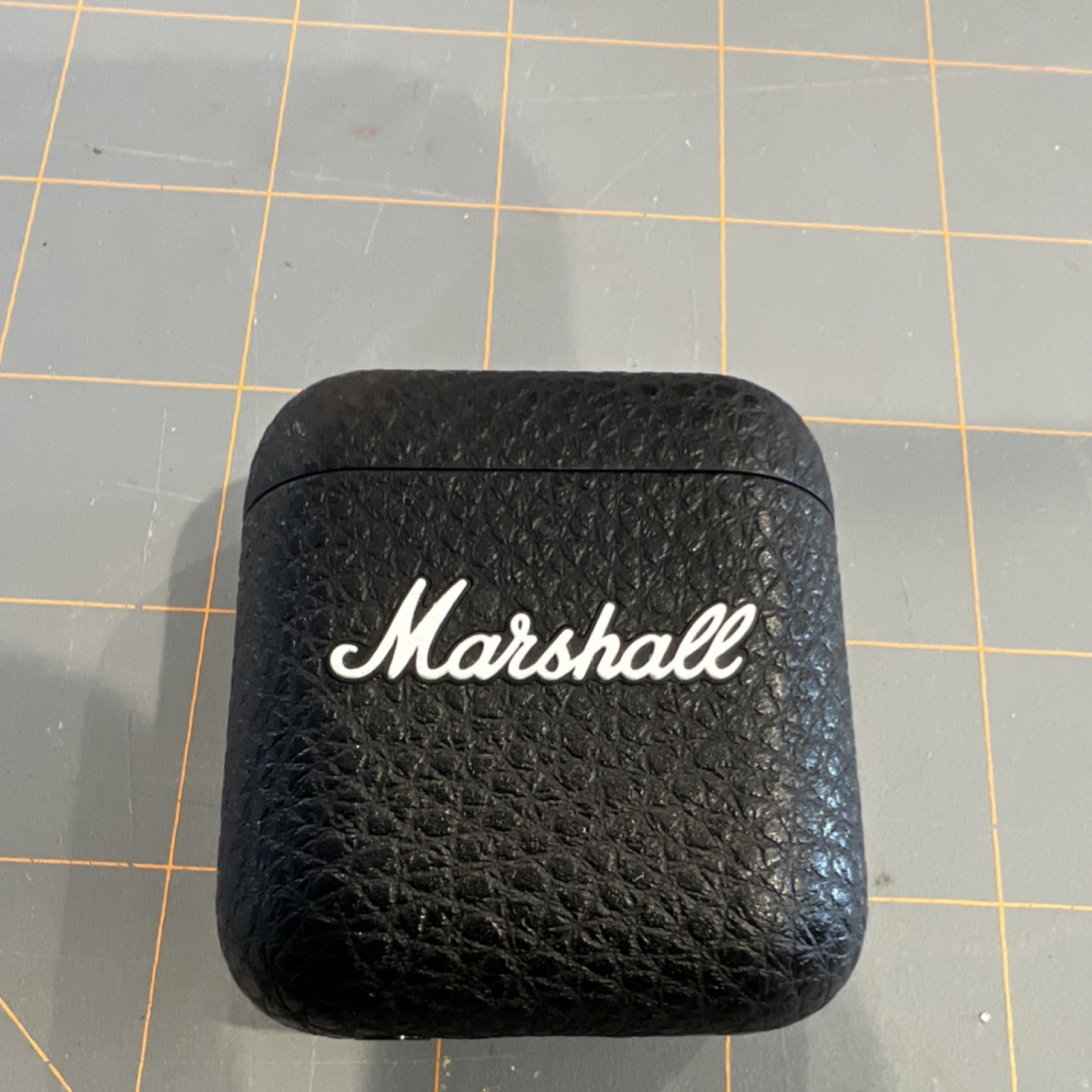 Marshall Minor IV Wireless Earbud Headphones Black Charging Case