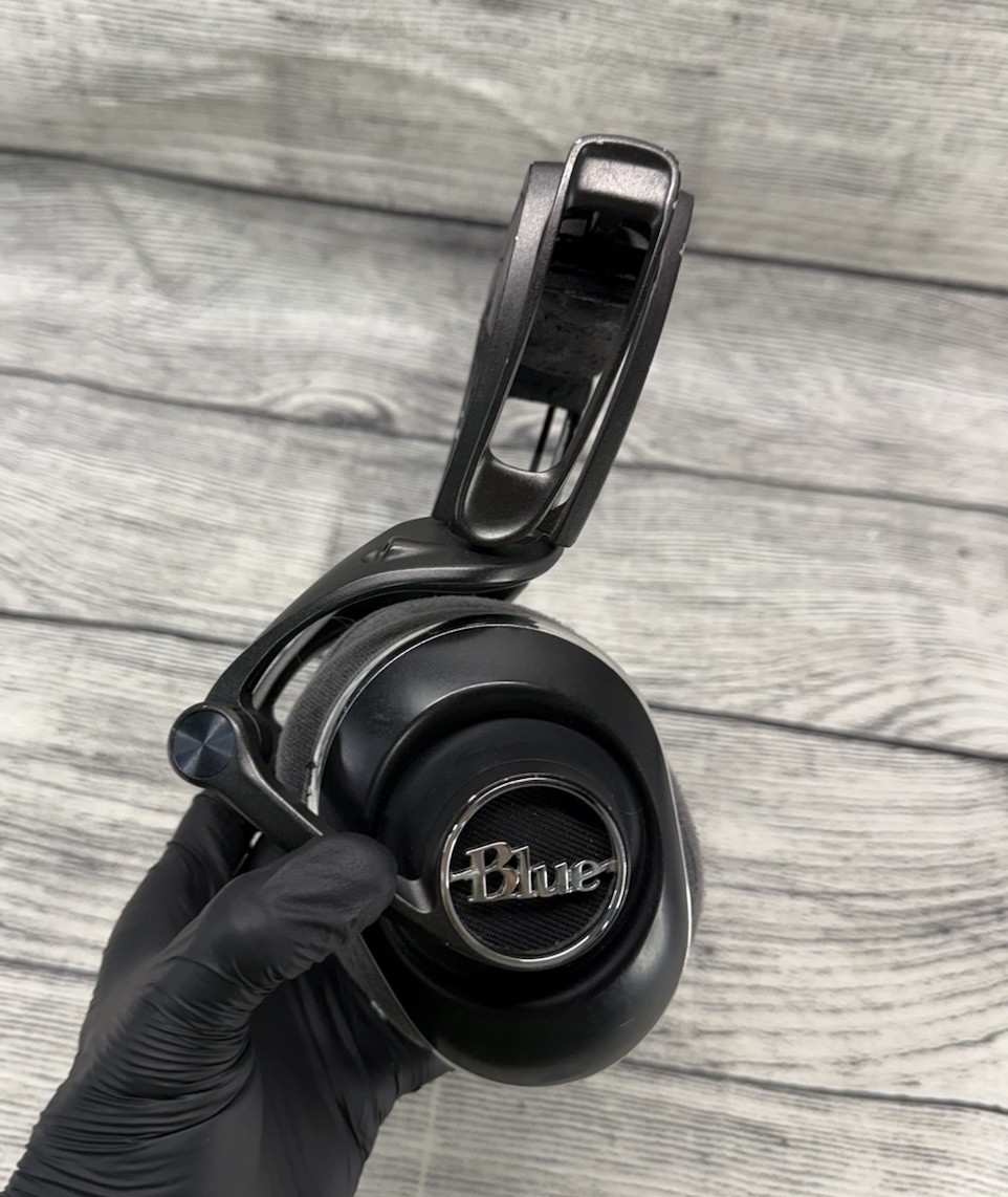 Blue LOLA Black Hi-Fi Headphones