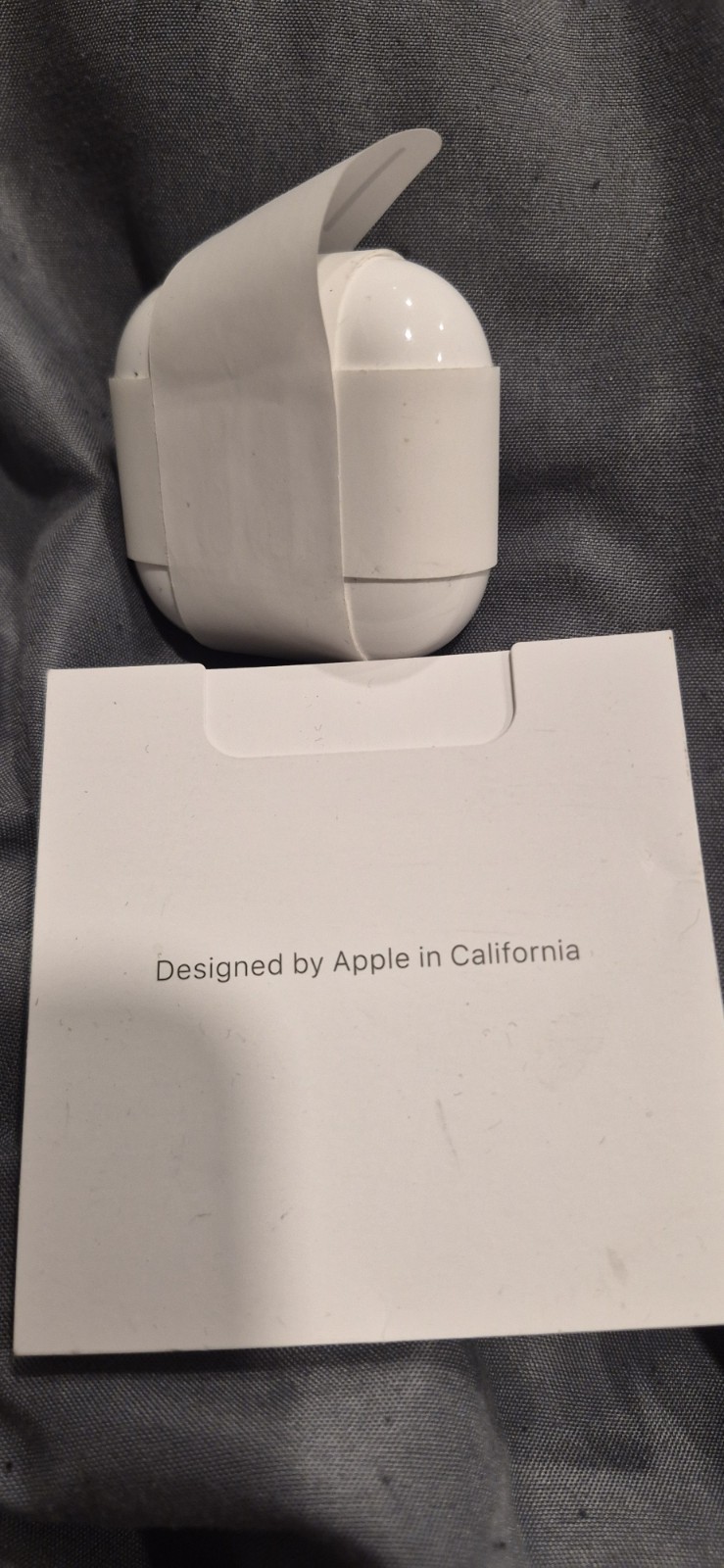 Apple AirPods 4 White In-Ear Bluetooth Wireless Earbuds w/ Charging Case NO BOX