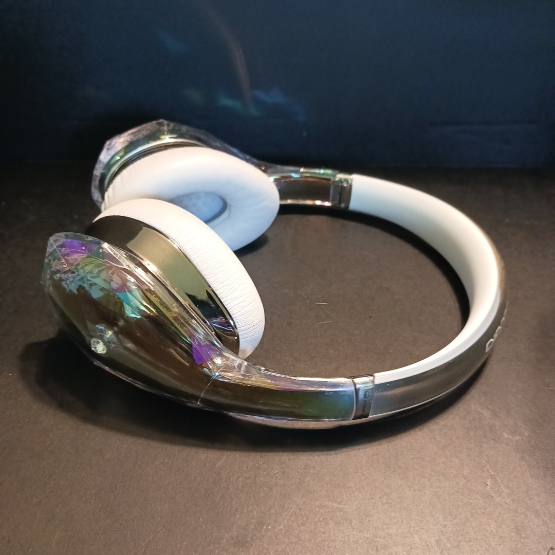 Monster Diamond Tears Edge On-Ear Headphones Limited Edition Crystal Diamond