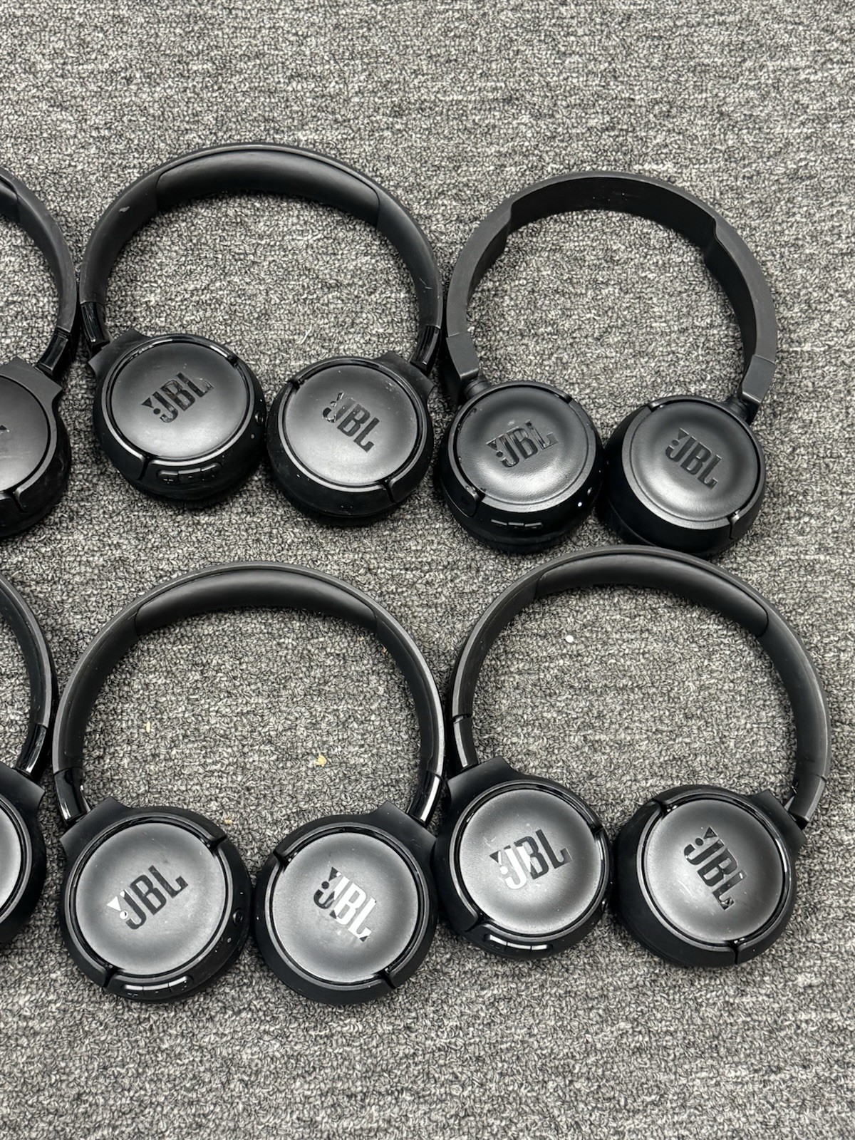 [LOT OF 8] JBL Tune 520BT Wireless On-Ear Headphones Bluetooth – Black