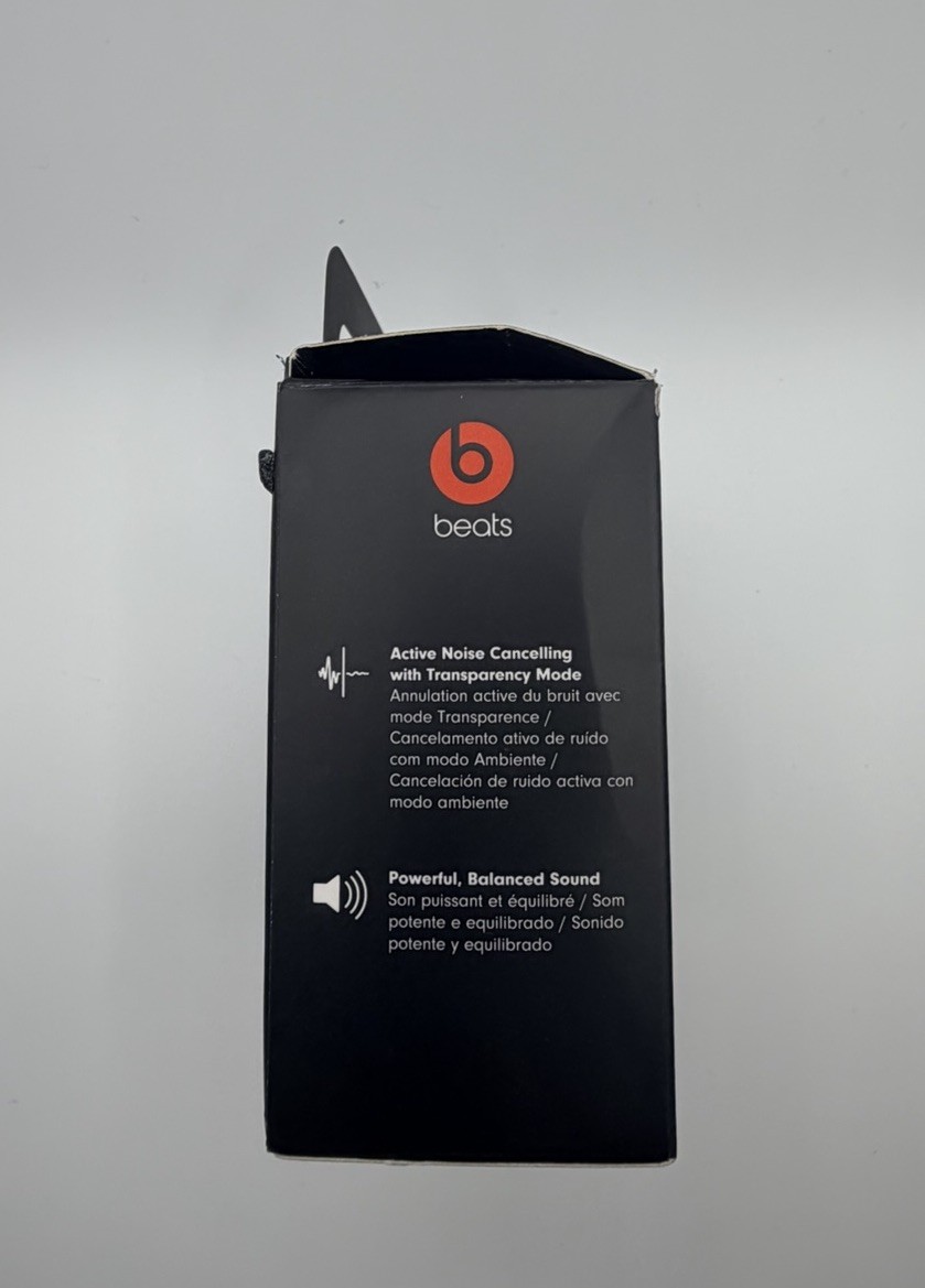 Beats Studio Buds – White