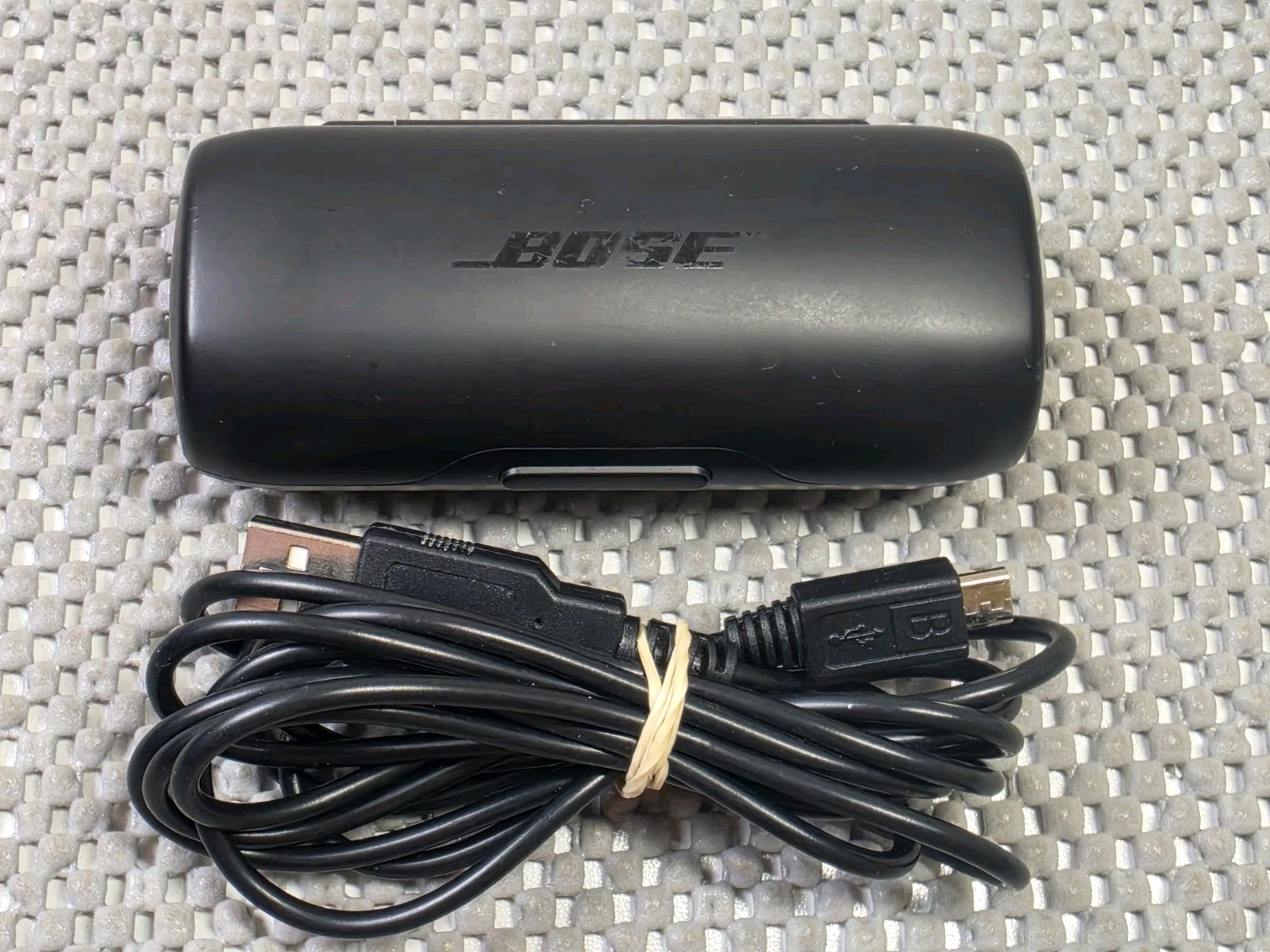 Genuine Bose SoundSport Free Wireless Headphones Charging Case W Cable