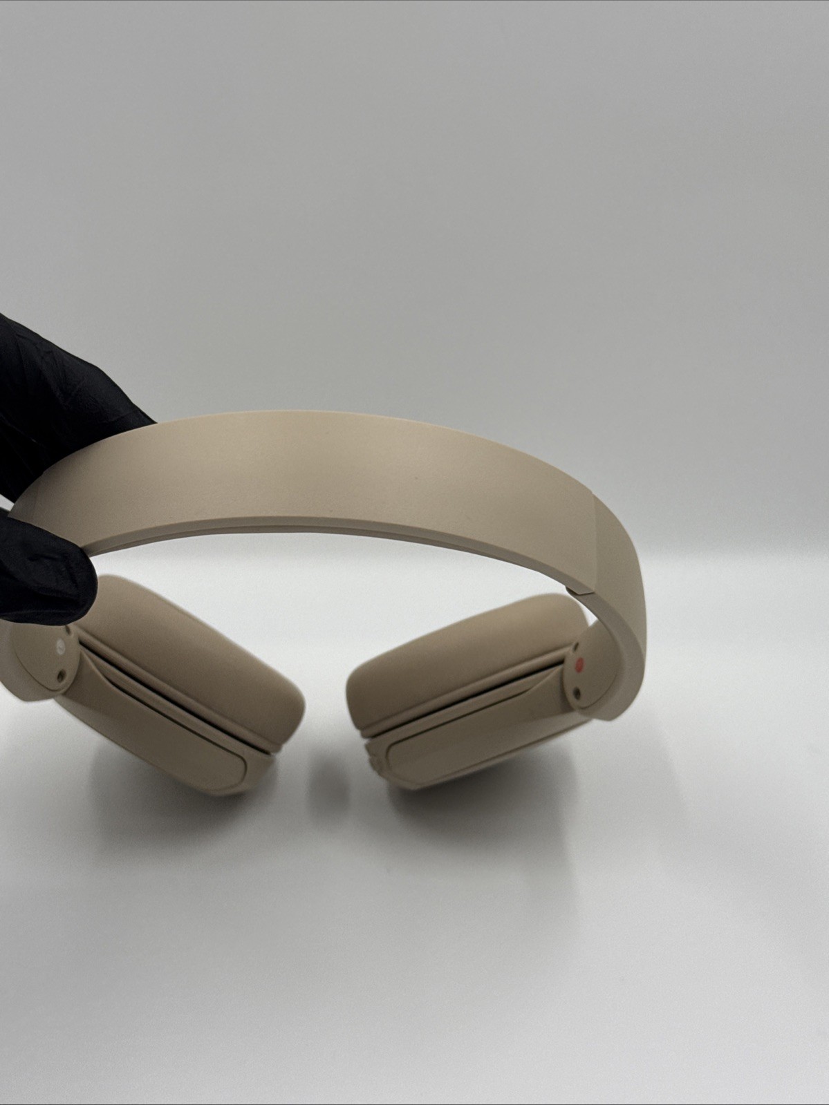 Sony WH-CH520 On Ear Wireless Bluetooth Headphones WHCH520 – BEIGE
