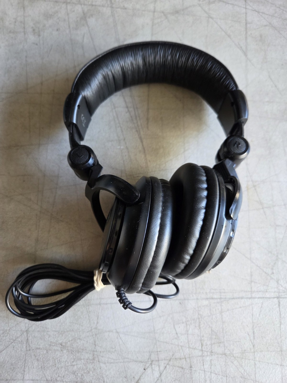 TASCAM TH-02 Professional Studio Monitor Headphones Great Condition