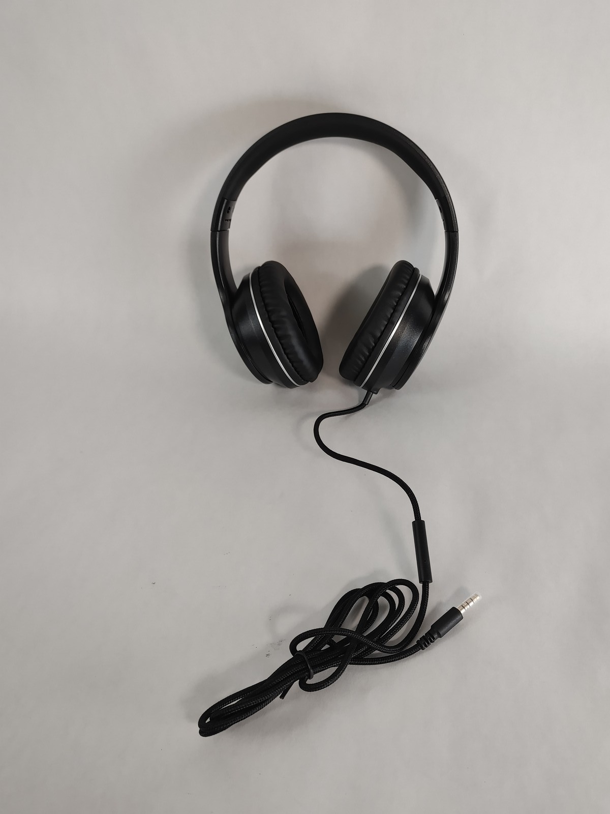 Lot of 10 New LORELEI X6 Over-Ear Headphones with Microphone, Lightweight