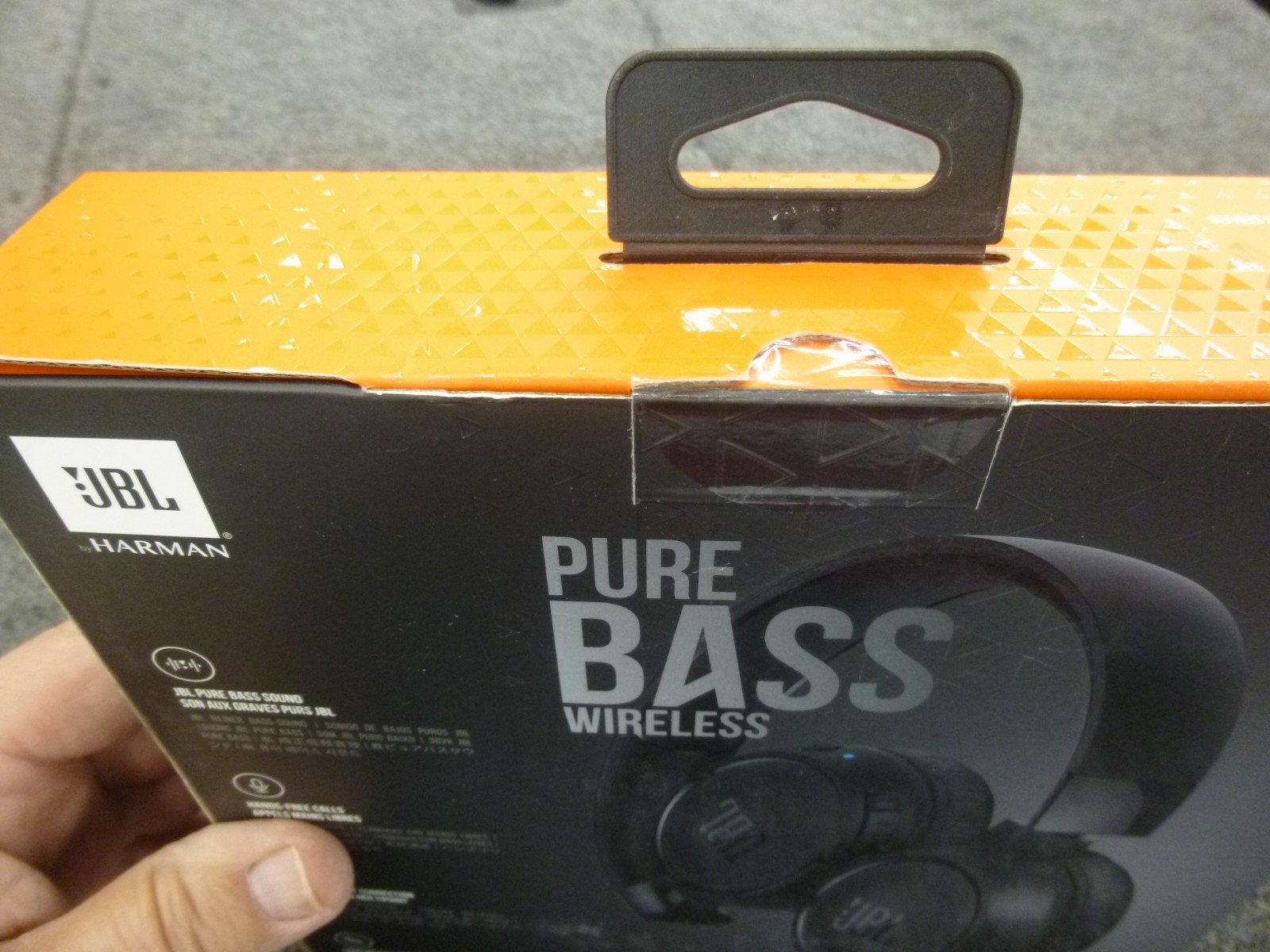 NEW IN SEALED BOX JBL JBLT520BTBLKAM Tune 520BT Wireles On-Ear Headphones, Black