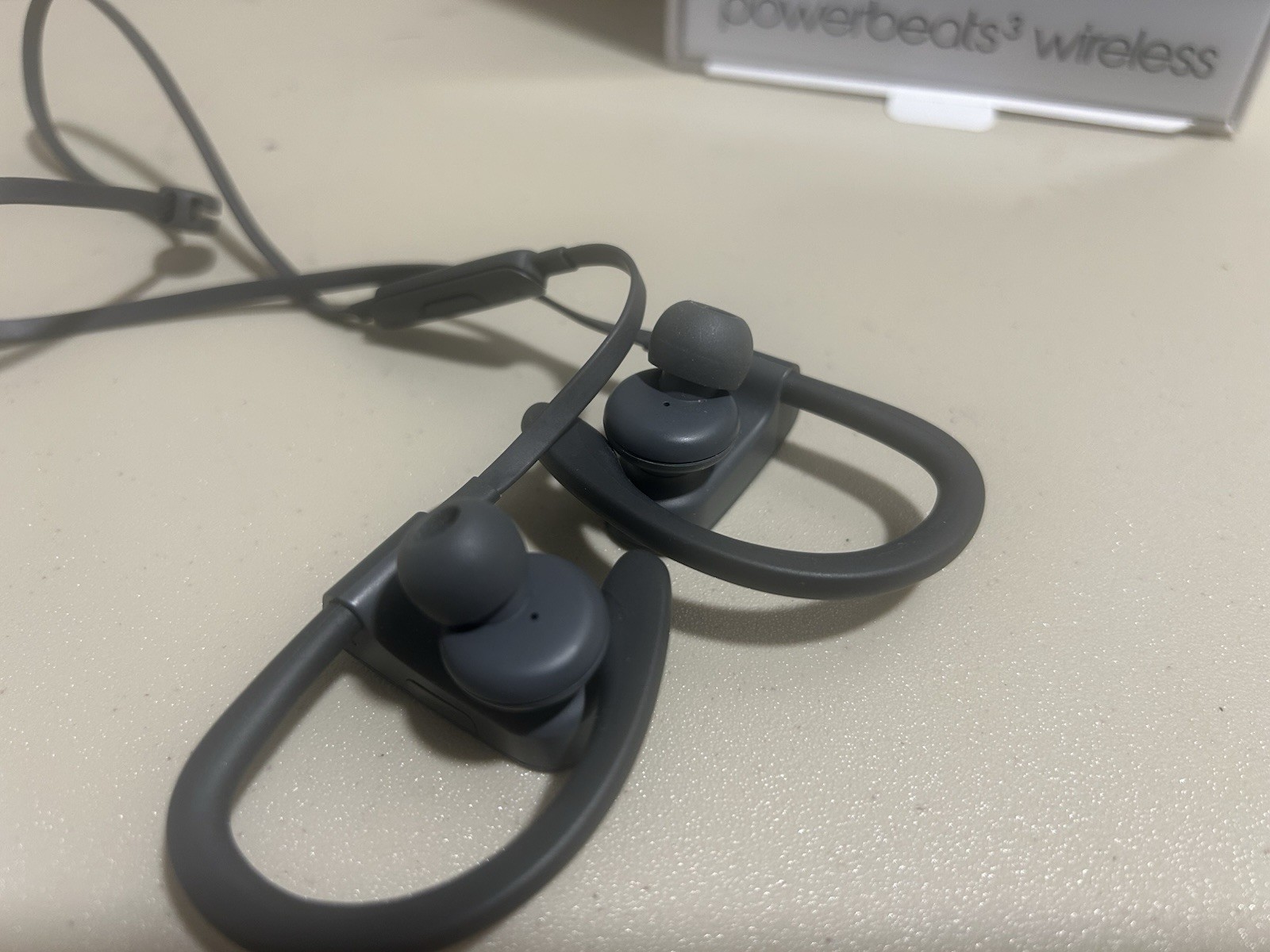 Beats Powerbeats³ 3 Wireless Earphones Black w/ Case & USB Charging Cable