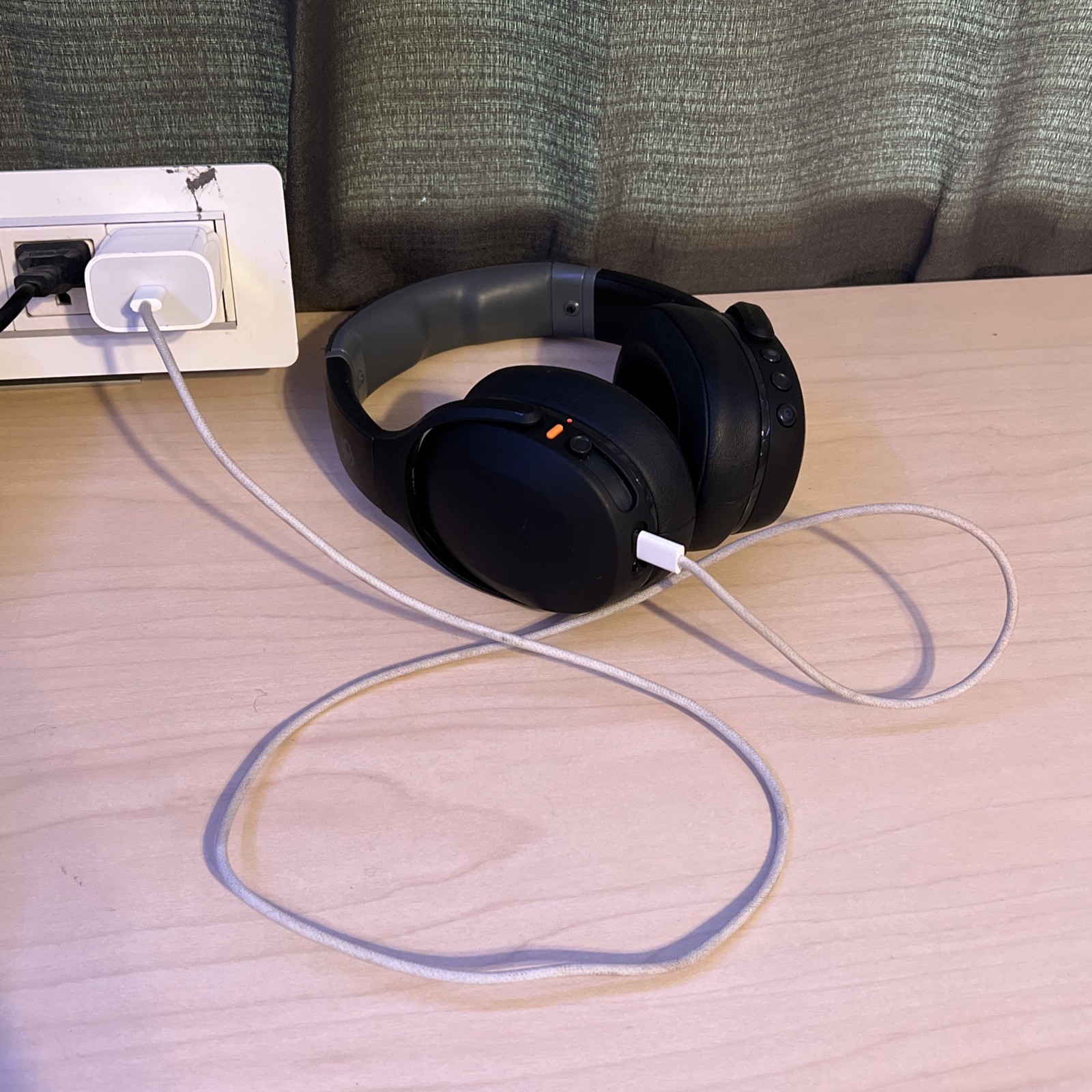 Skullcandy Crusher Evo Wireless Over-Ear Headphone – S6EVW Black [DX261]