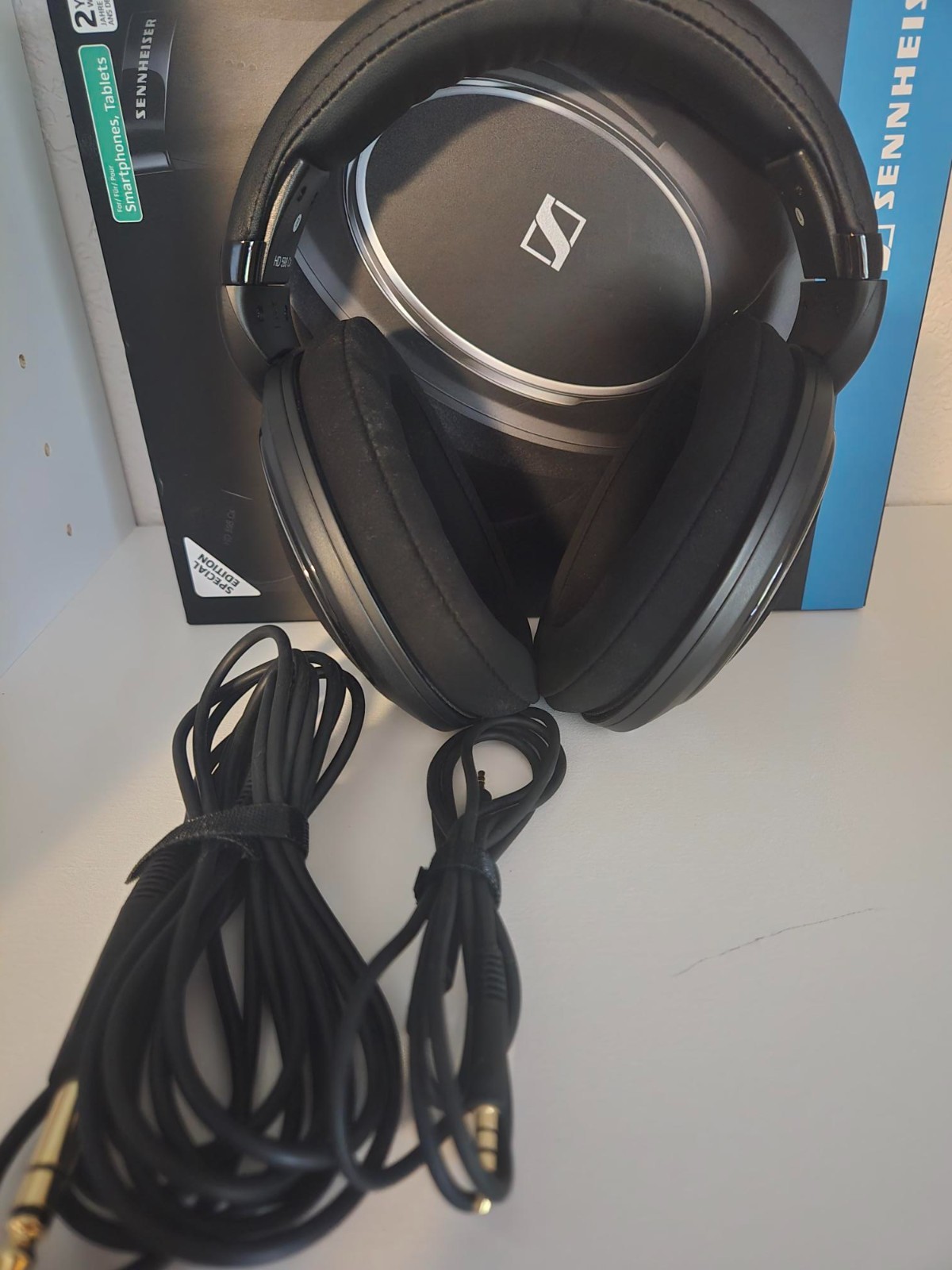 New Sennheiser HD598Cs Over-Ear Headphones Genuine Noise Isolating – Open Box