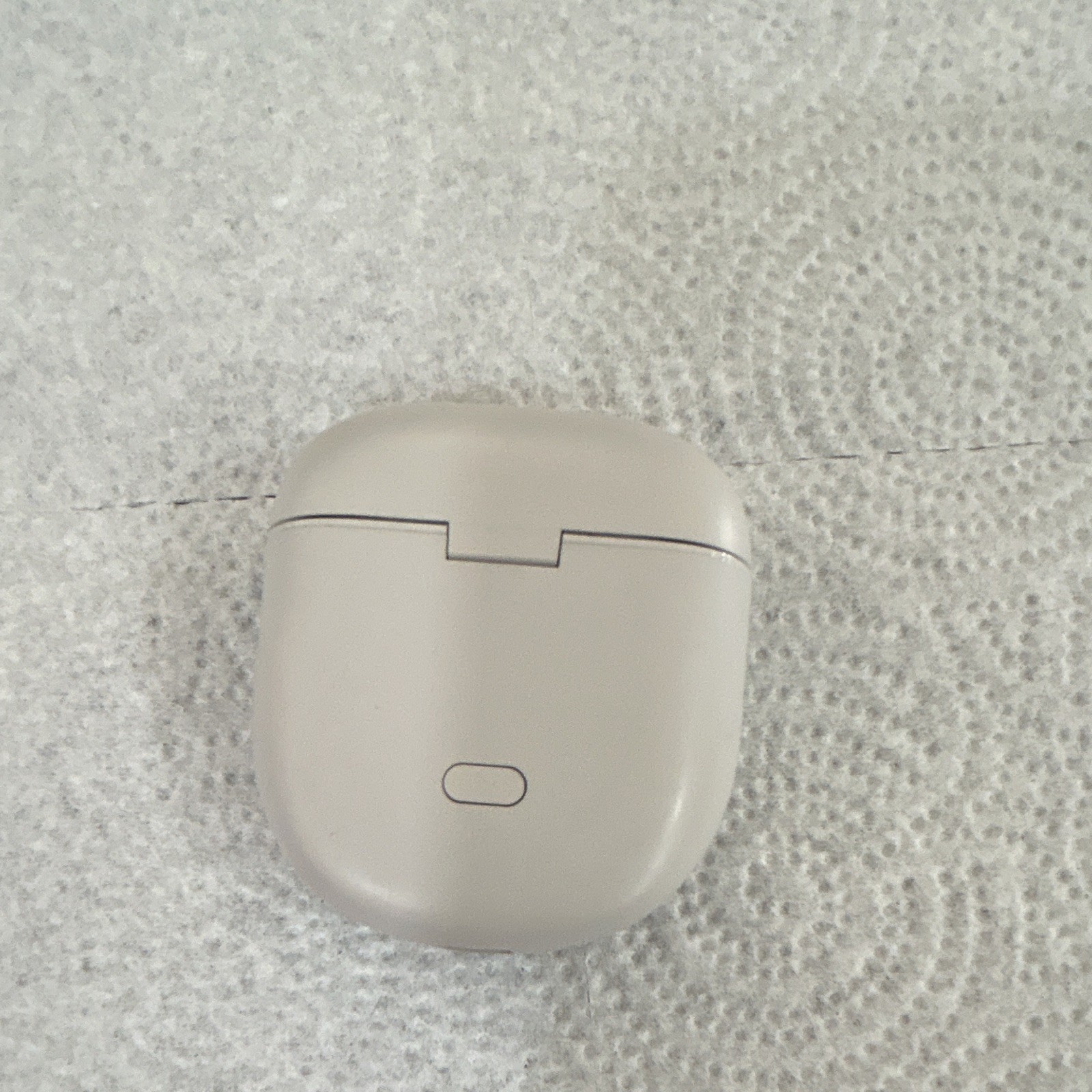 Bose Sport True Wireless Bluetooth In-Ear Earbud w/ Charging Case, Beige 1 Bud