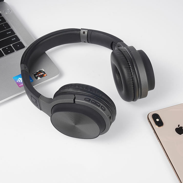Folding 300mAh Rechargeable headphones noise cancelling wireless headphone
