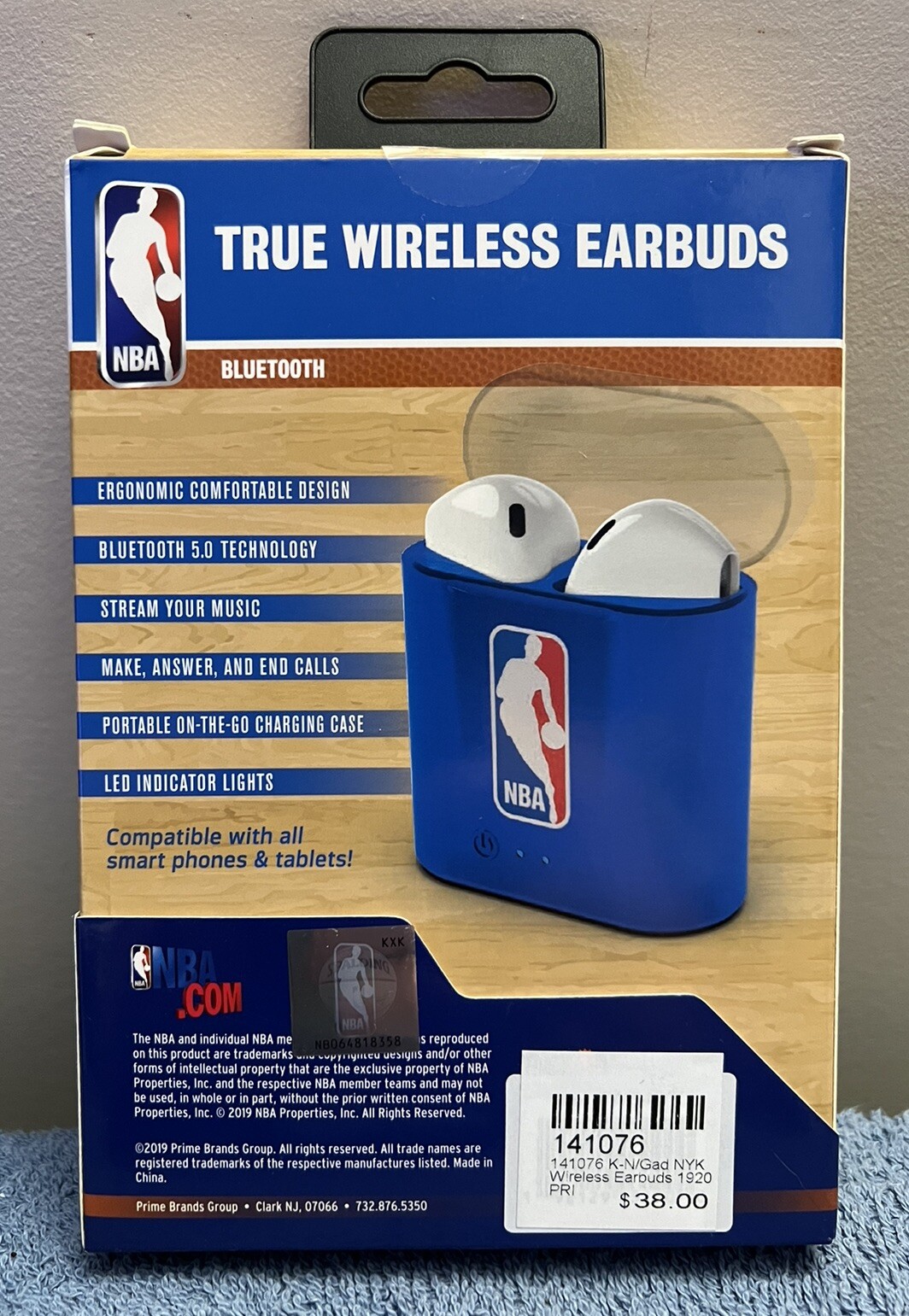New York Knicks Bluetooth Wireless Earbuds w/Charging Case