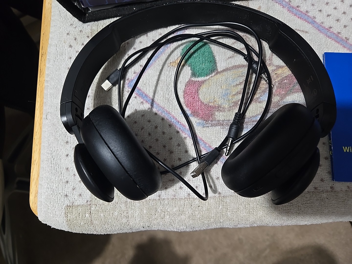 ONN Wireless On-Ear Head Phones Used With Booklet No Box