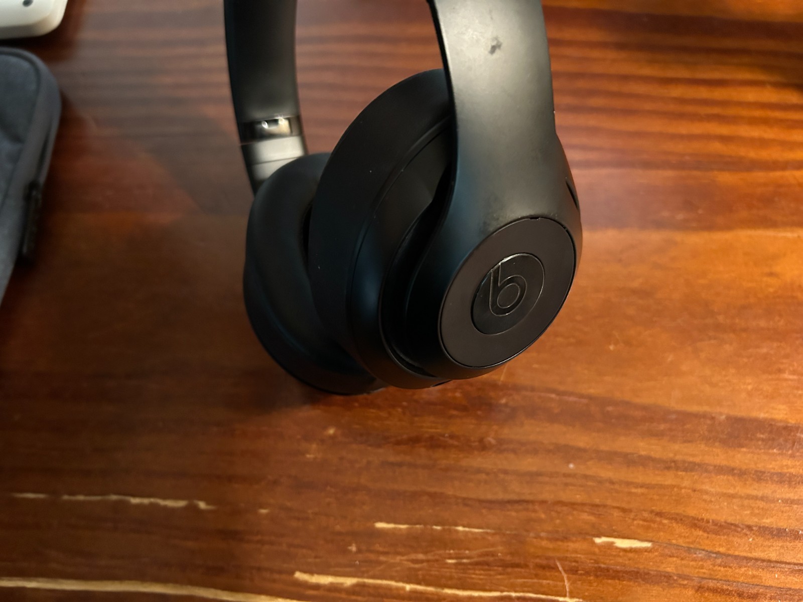 Beats by Dr. Dre Studio3 Over the Ear Wireless Headphones – Black