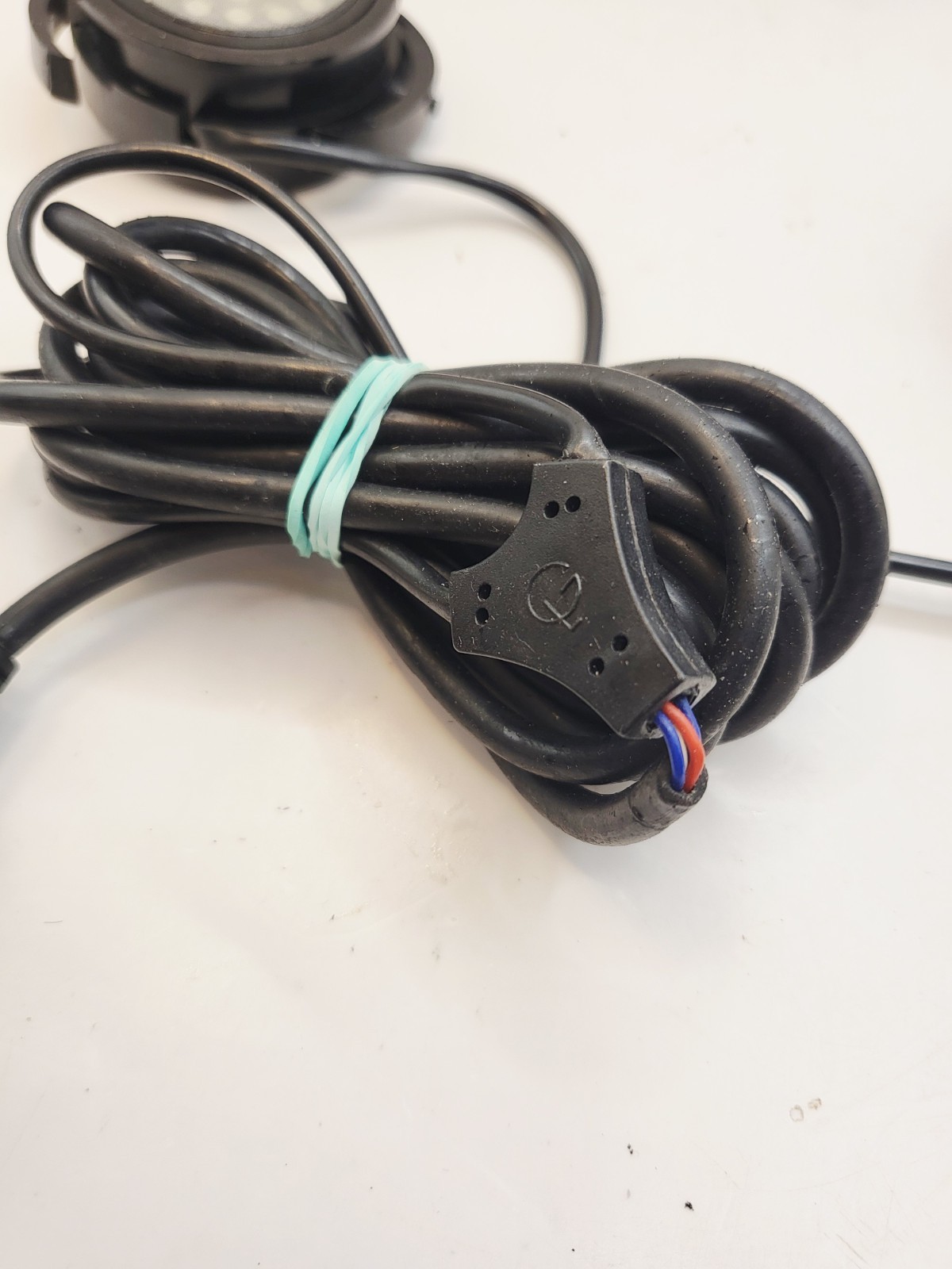 Grado Labs SR 225 Prestige Series Headphones – NEED NEW EARPAD