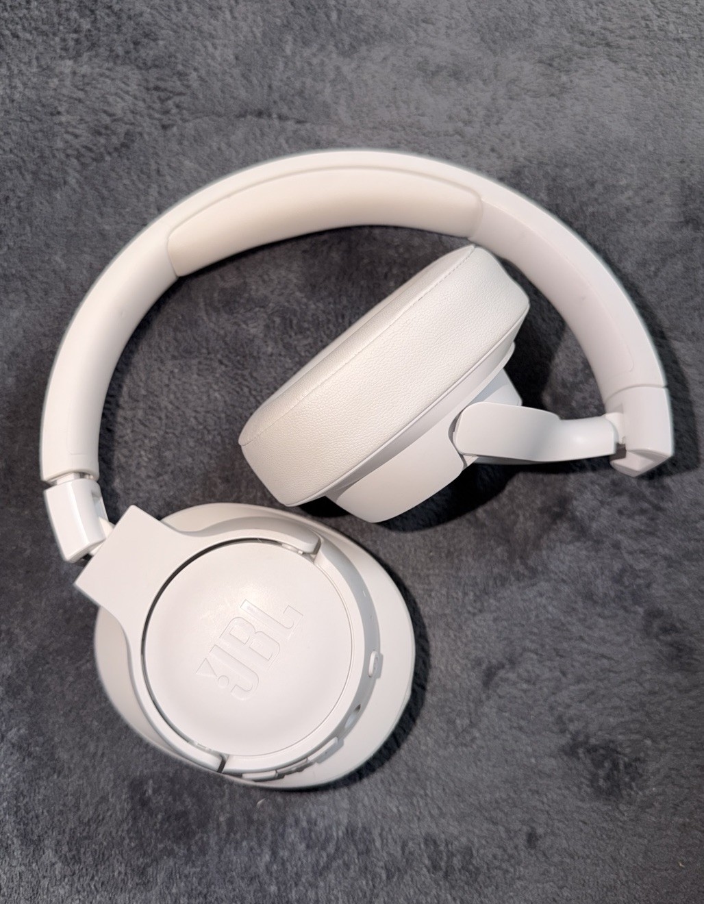 JBL Tune 710BT, Wireless Over-Ear Headphones, White