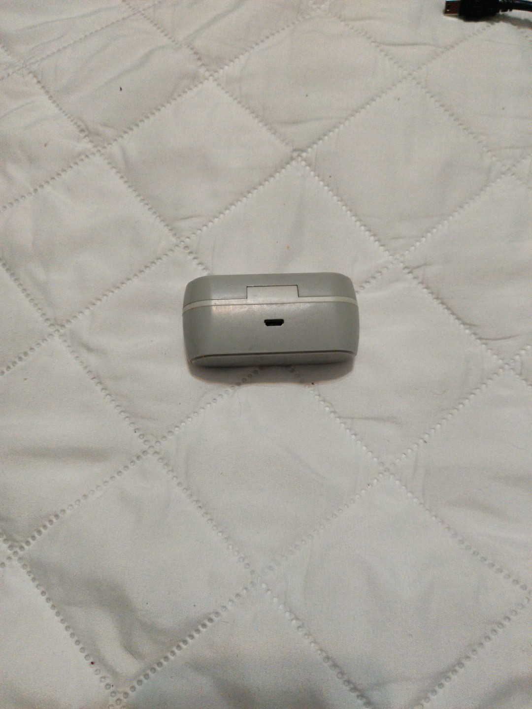 Skullcandy Jib True 2 Wireless In-Ear Earbuds in light gray and blue.