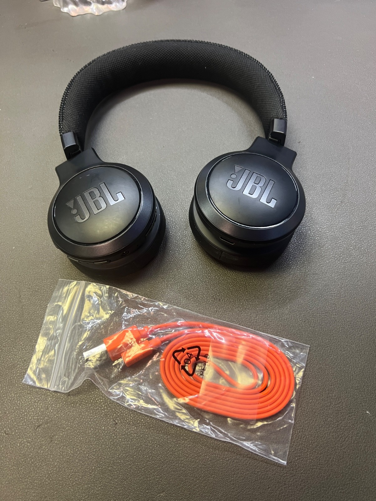 JBL Live 460NC Over-the-Ear Wireless Bluetooth Headphones-APP