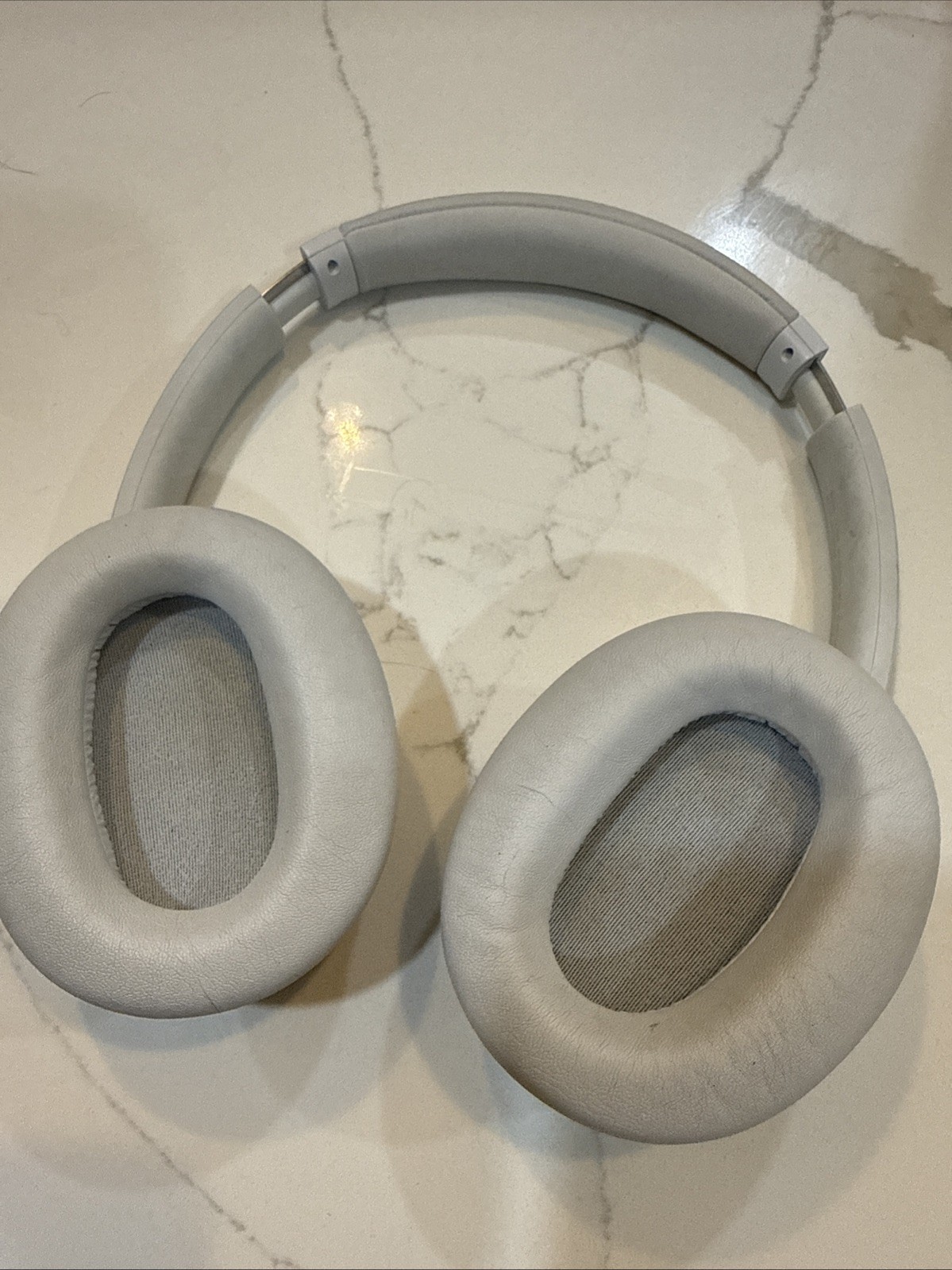 Sony WH-CH720N Wireless Noise Canceling Bluetooth Headphones White
