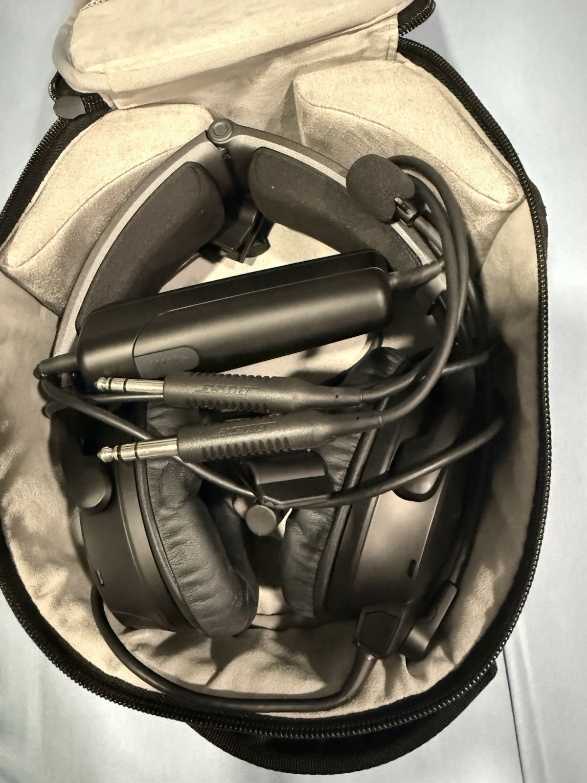 Bose A30 Aviation Over-Ear Headset Boom Mic Black w/ Carry Case