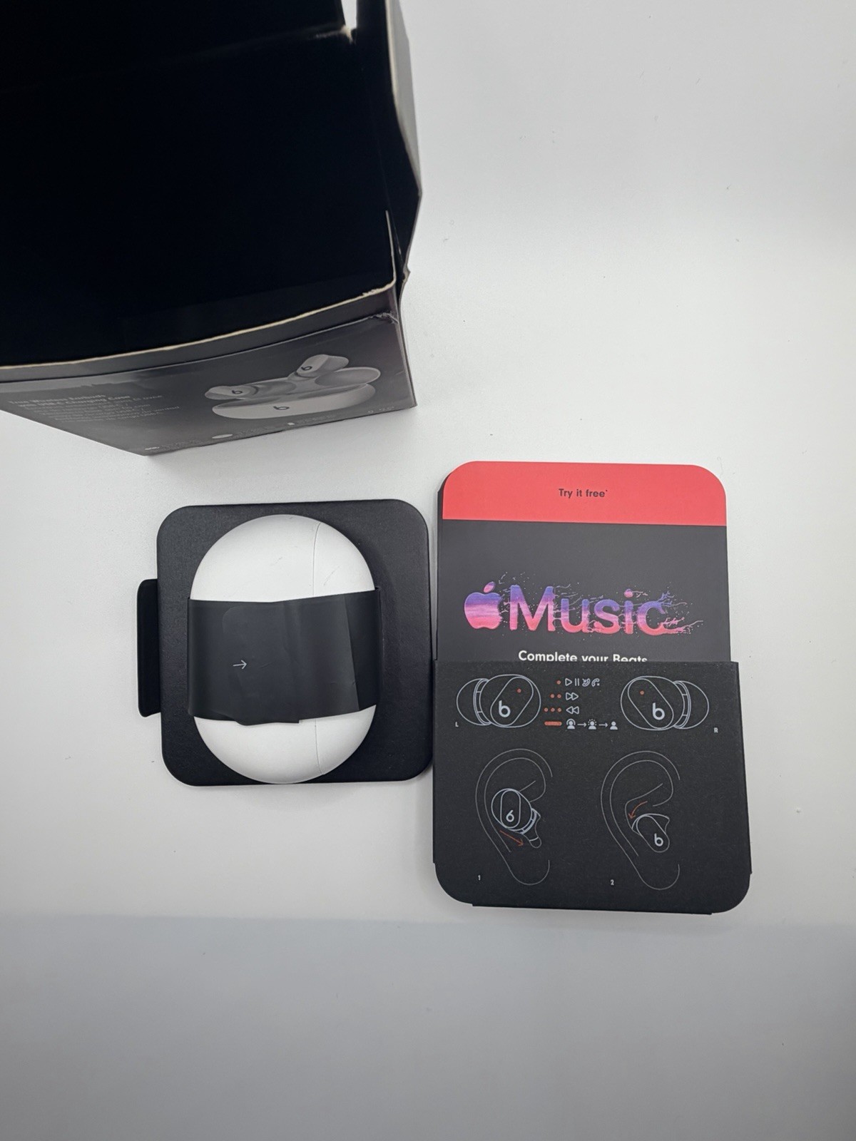 Beats Studio Buds – White
