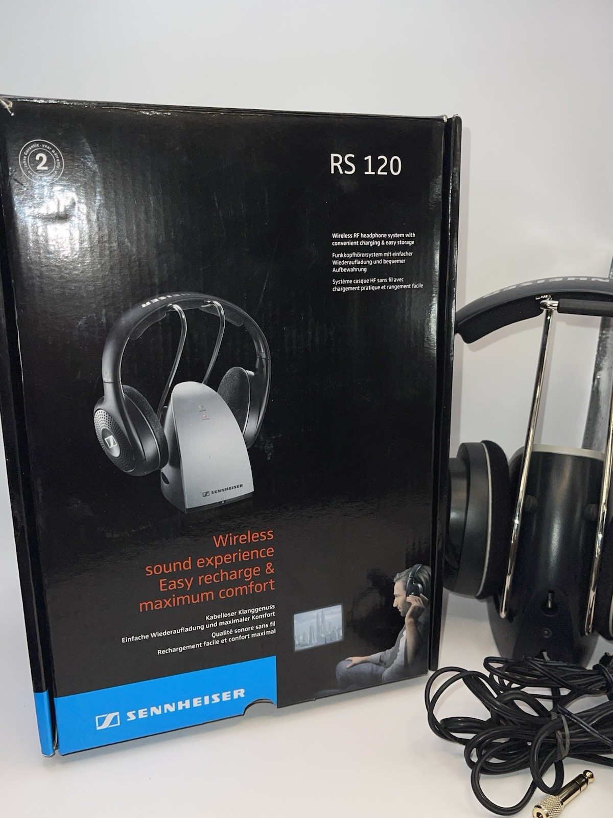 Sennheiser RS 120 Wireless RF Headphone System W/ Charging Base USED NEED BATT