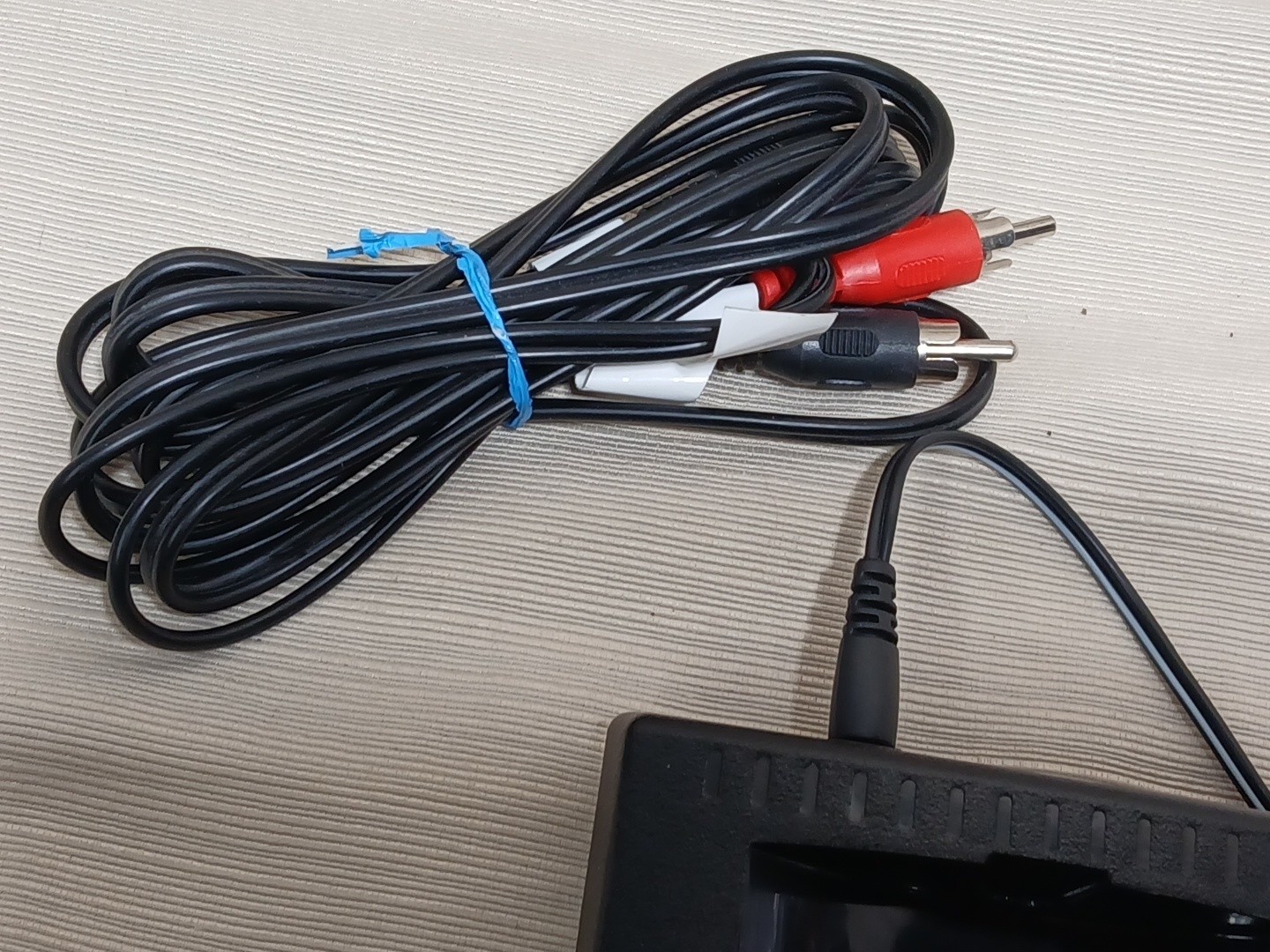 TV Ears 2.3MHz Headphones w/ Charging Base Unit for Headphone System UNTESTED