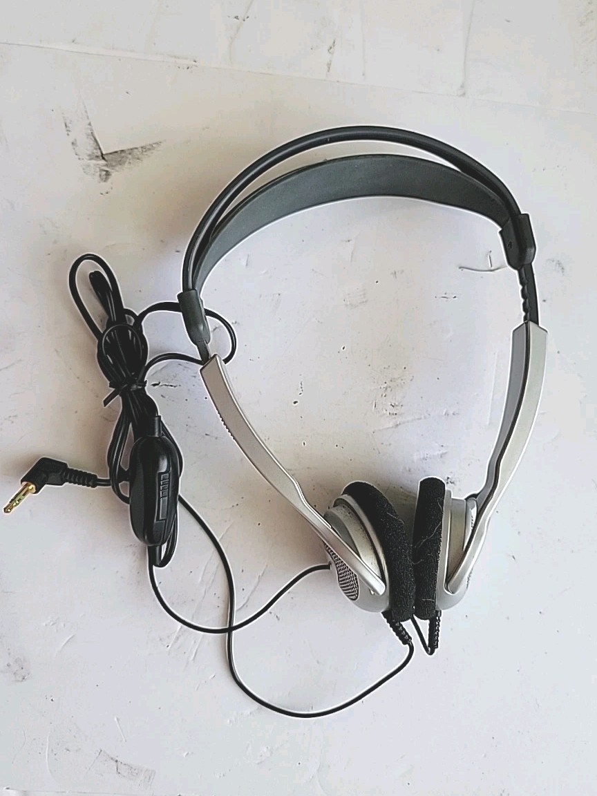 Radio Shack Pro 35A Titanium Stereo Headphones Black Gray Silver Tested EUC