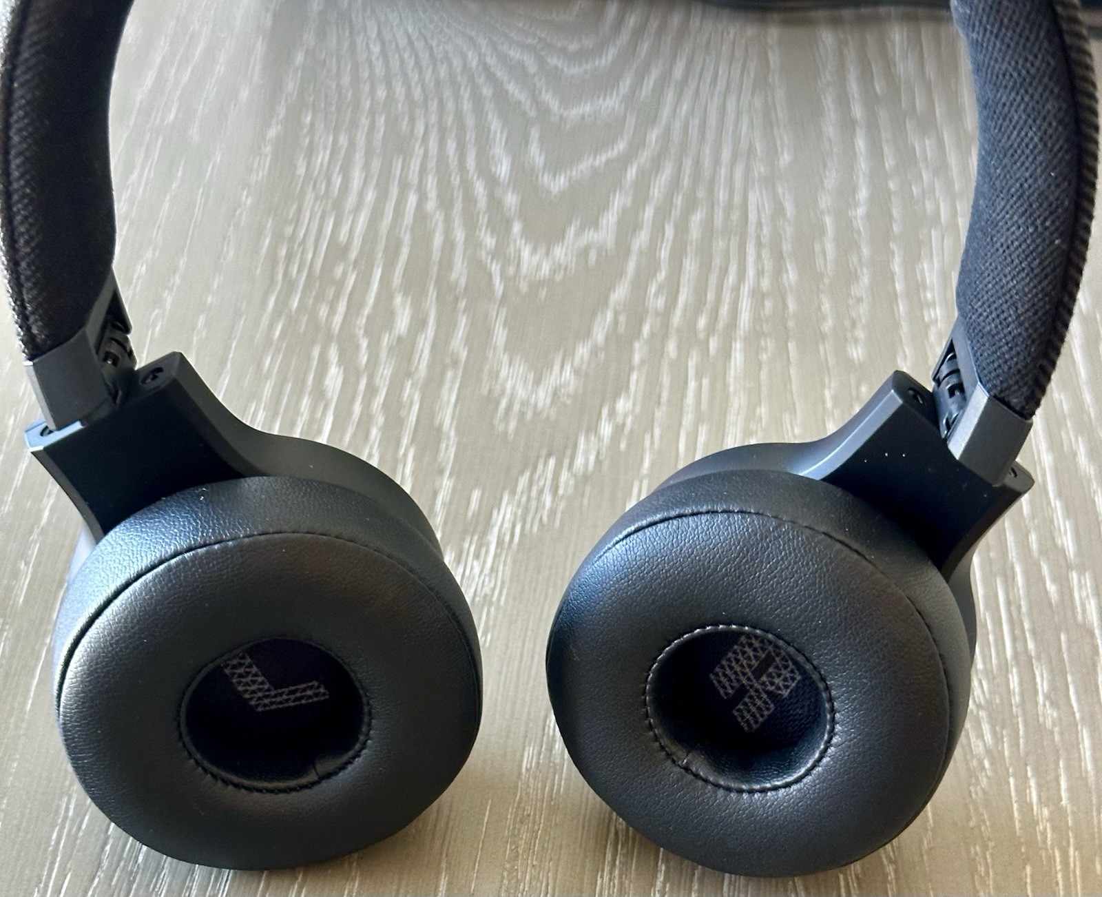 JBL Live 675NC ANC Bluetooth On-Ear Wireless Headphones Open Box