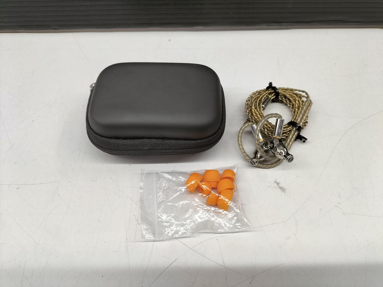CAMPFIRE AUDIO COMET Earphones BA Re-Cableable MMCX Case & Eartips