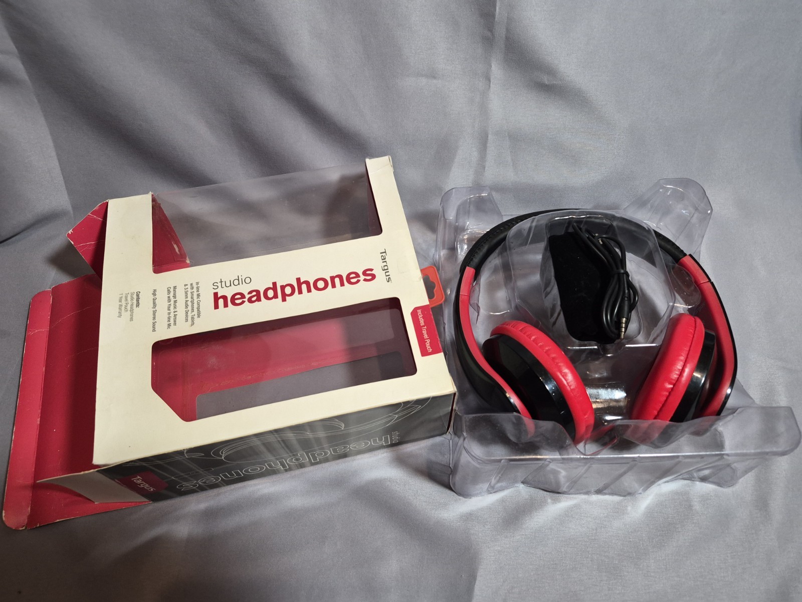 Targus Studio On-Ear Headphones Wired 3.5mm In-Line Control Mic Red/Black