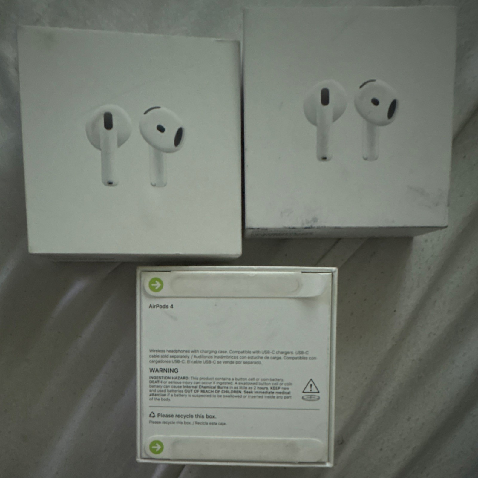 Apple AirPods 4 Wireless Bluetooth In-Ear Earbuds Built-In Mic White Lot of 3