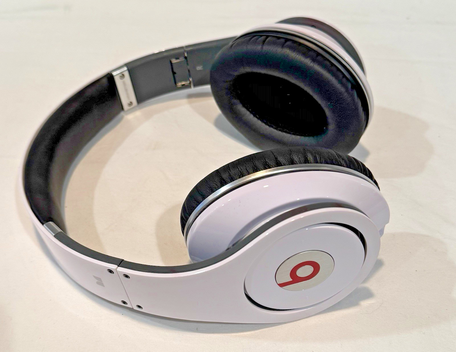 Beats by Dr. Dre Studio Monster Era White Over-Ear 3.5mm Hi-Def Iso Headphones