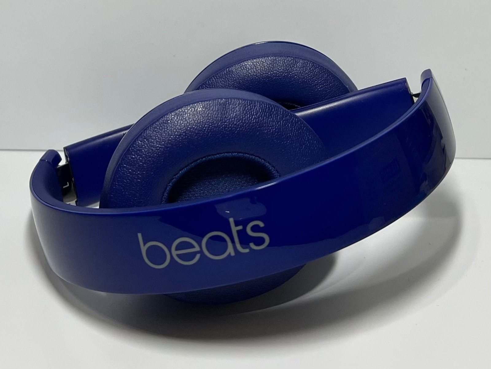 Beats by Dr. Dre Solo2 Wired On-Ear Headphones – Dark Purpple
