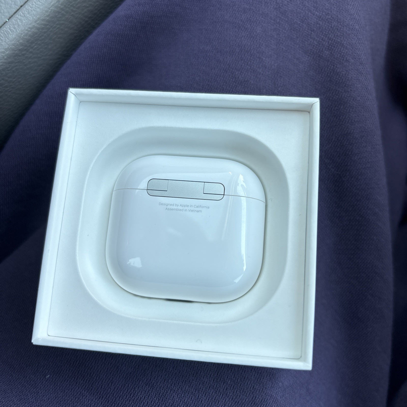 Apple AirPods 4 Wireless USB-C Headphones White Active Noise Cancellation