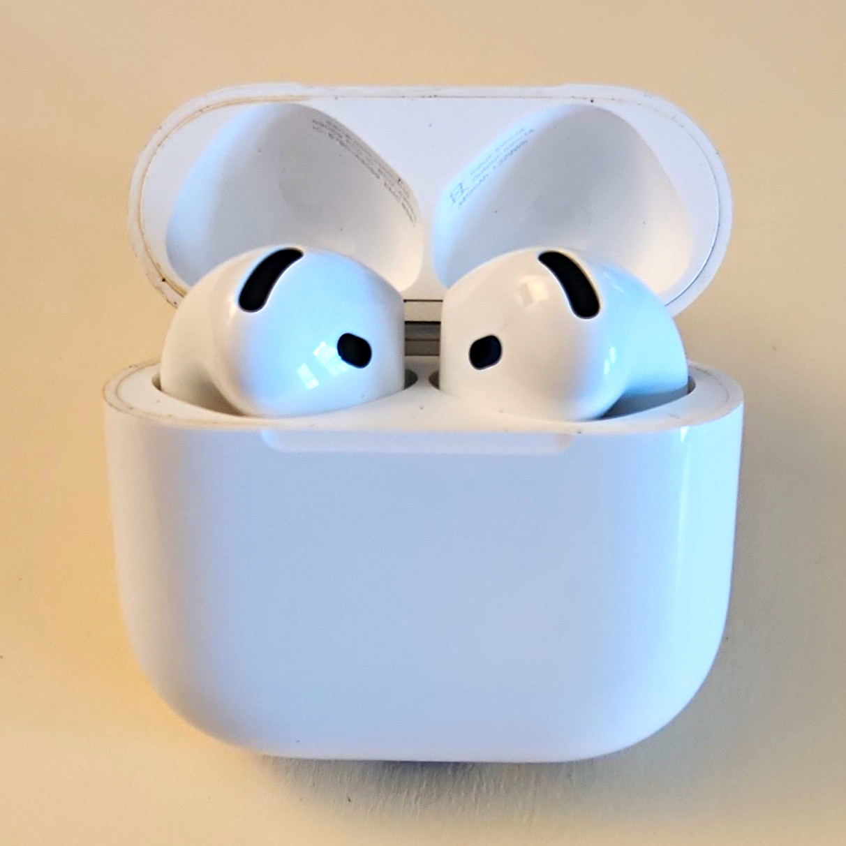 Apple AirPods 4 w/AND Wireless Bluetooth Earbuds w/Charging Case White
